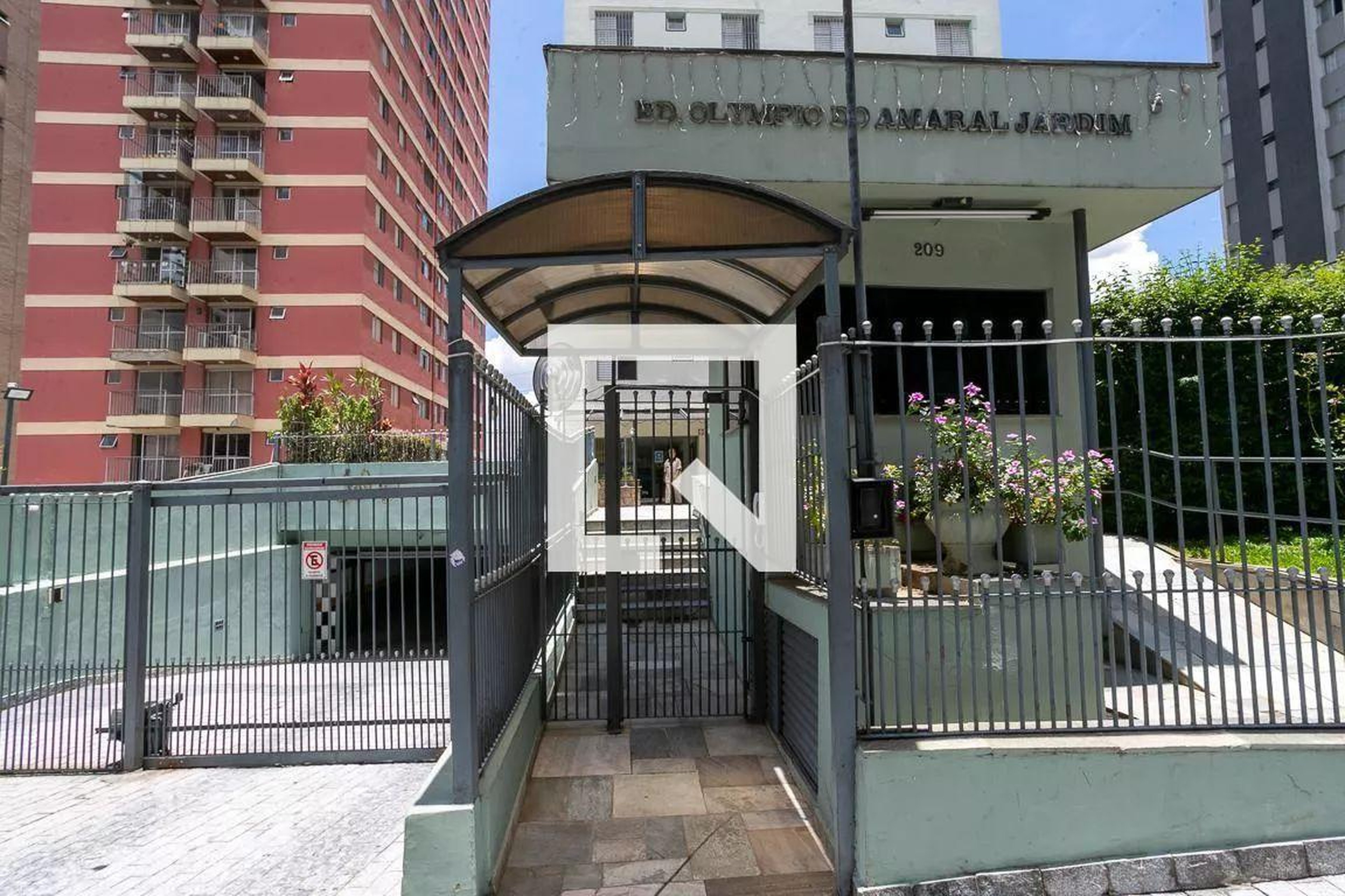 Fachada Condomínio Olympio do Amaral Jardim