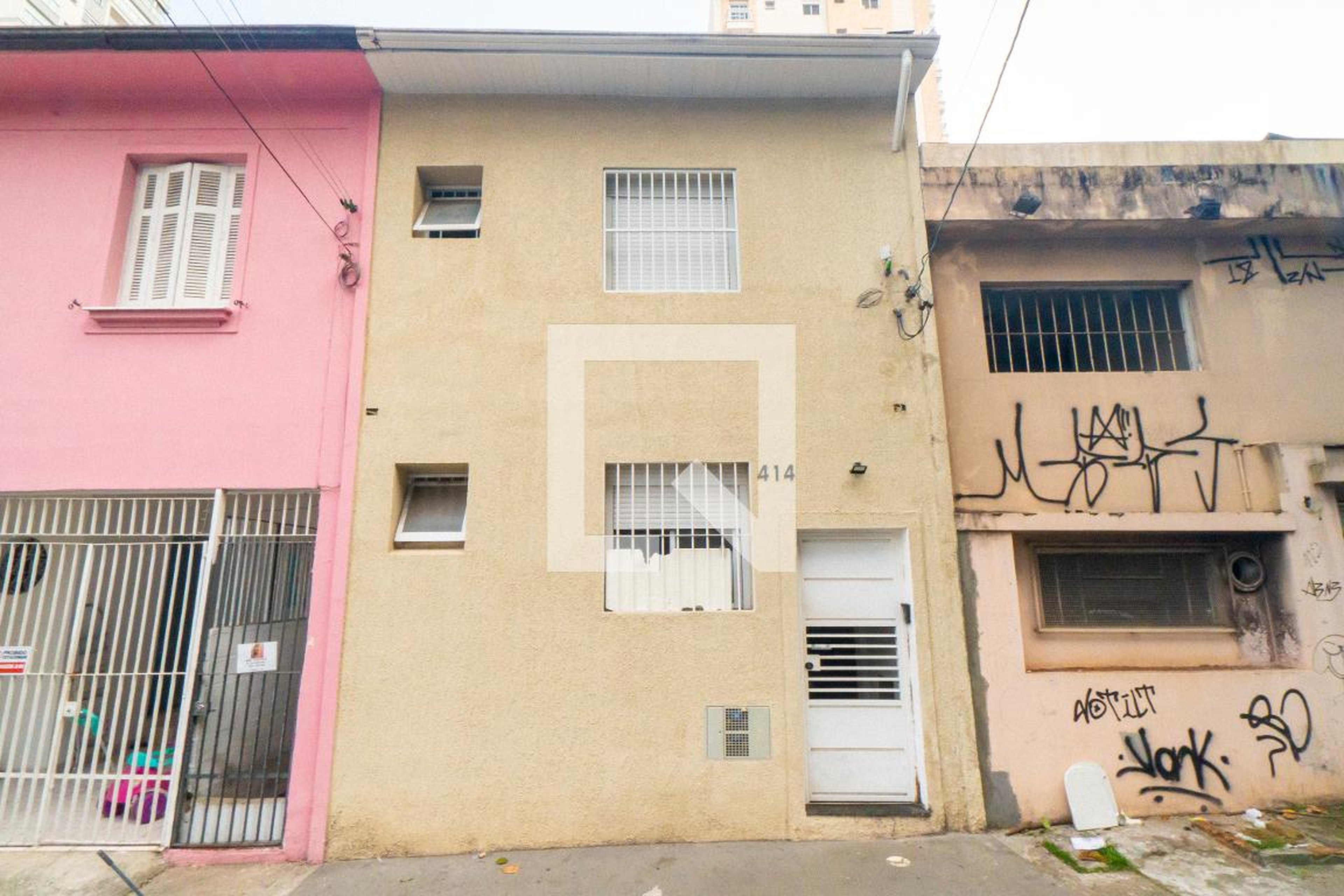 Fachada Condomínio em Rua dos Otonis, 414