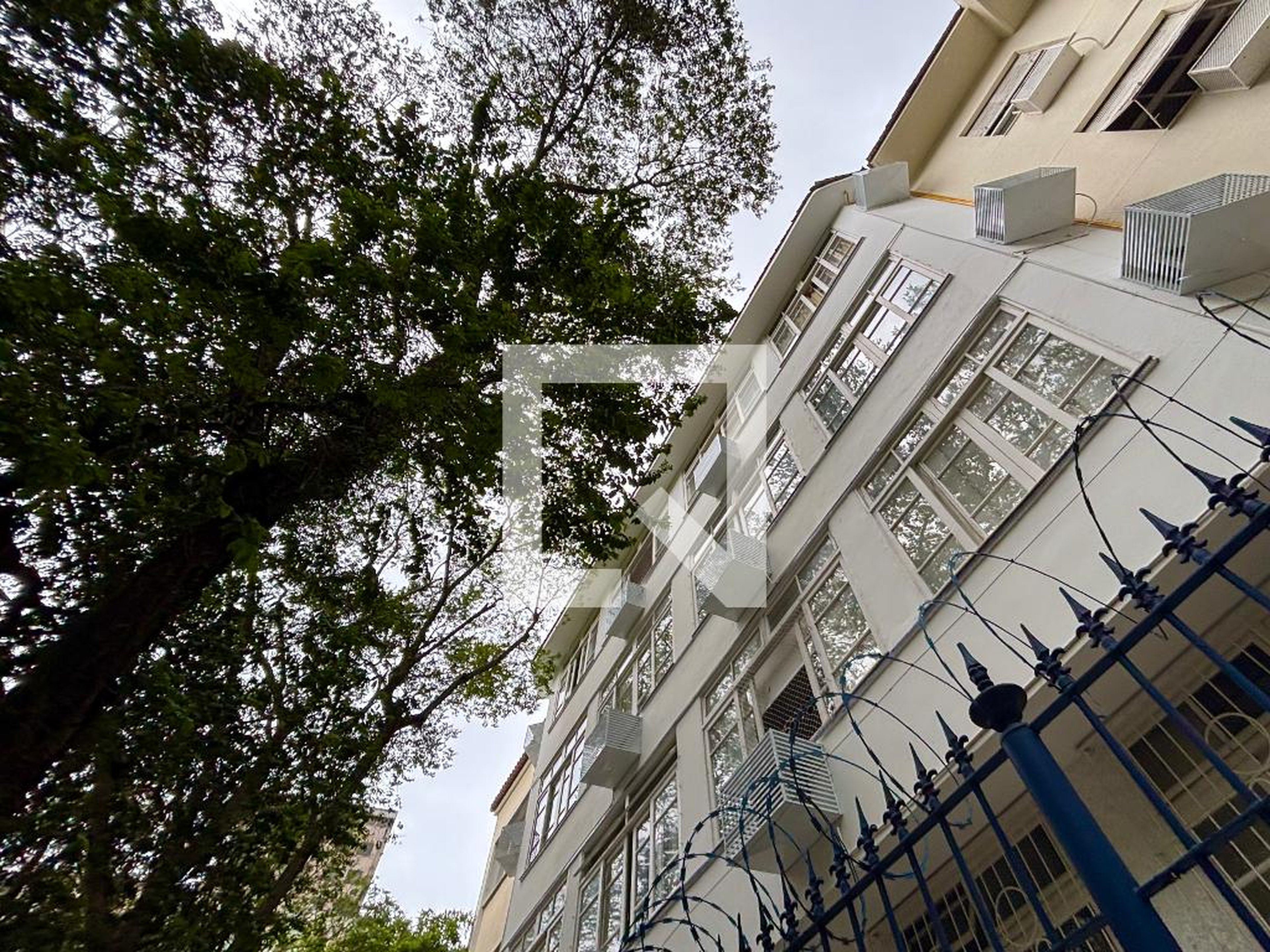 Fachada Condomínio em Rua Maestro Francisco Braga, 546