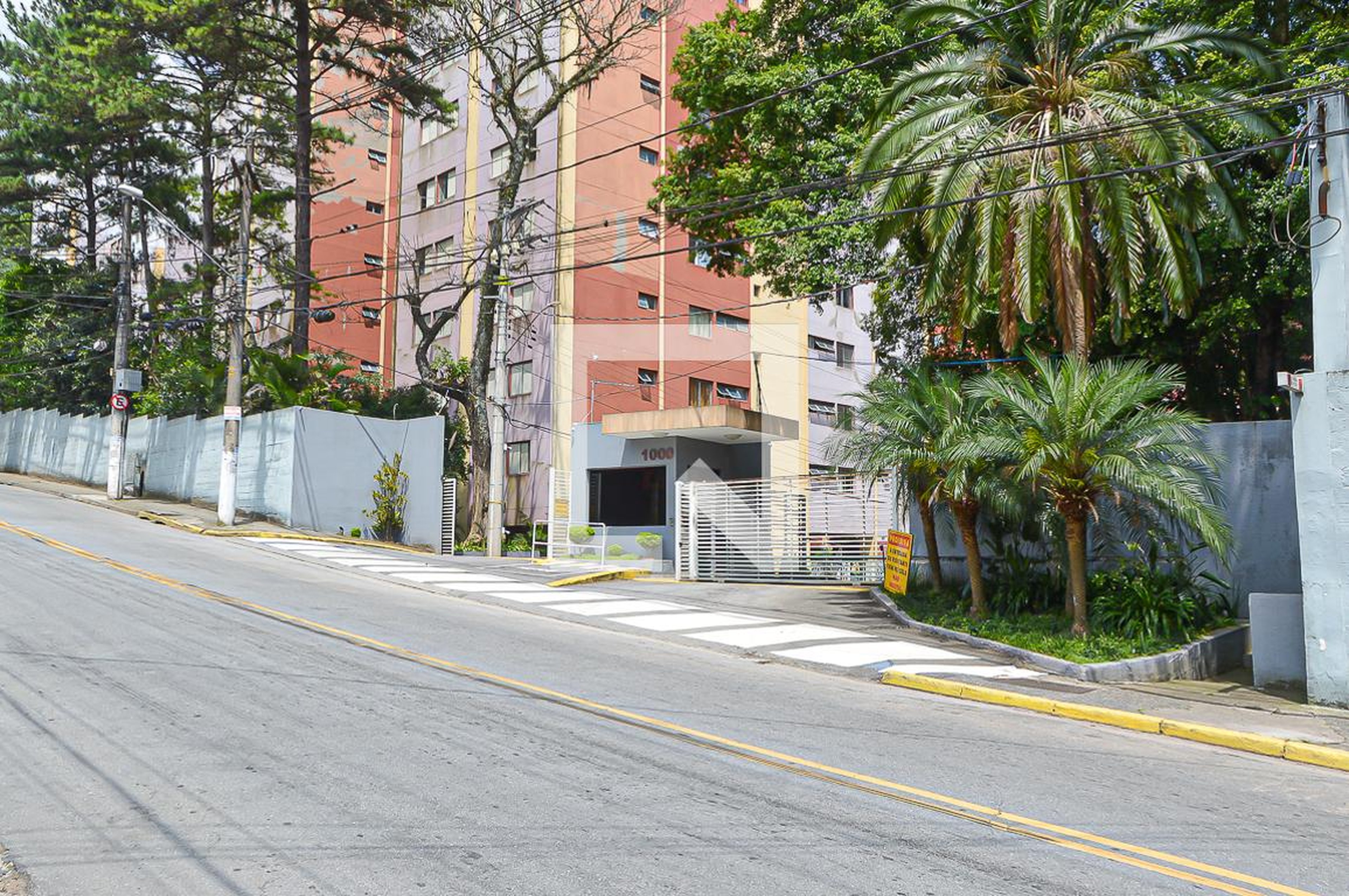 Fachada do Prédio Condomínio Parque das Flores