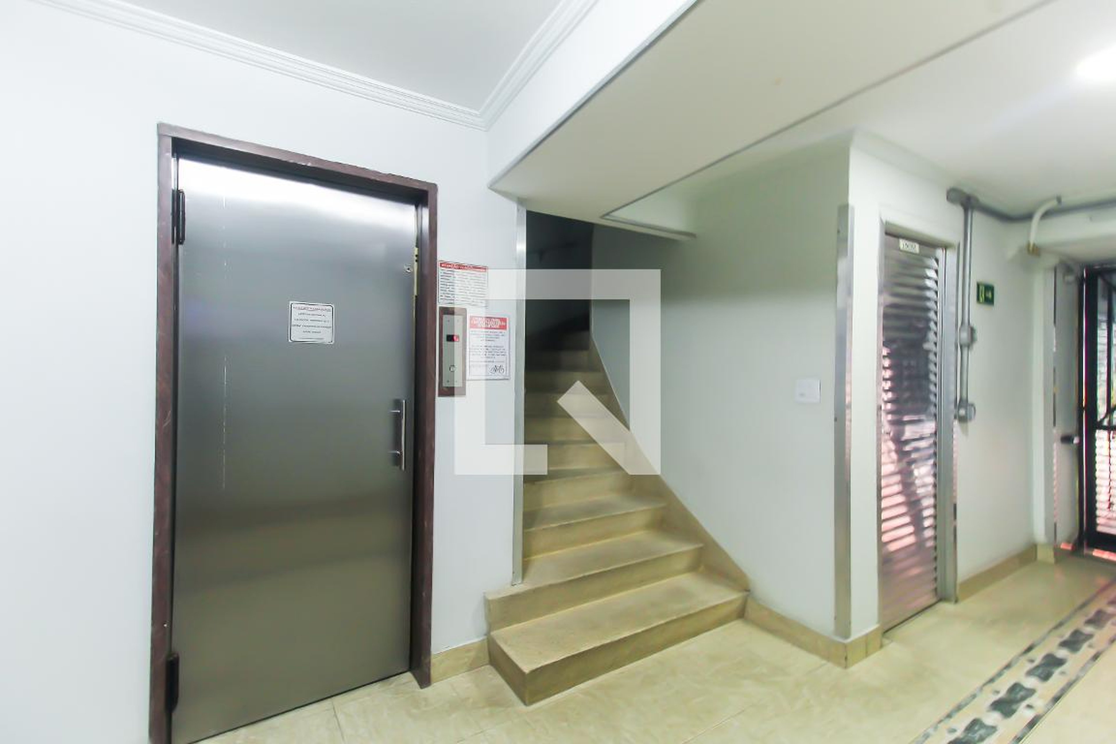 Elevador - Leste