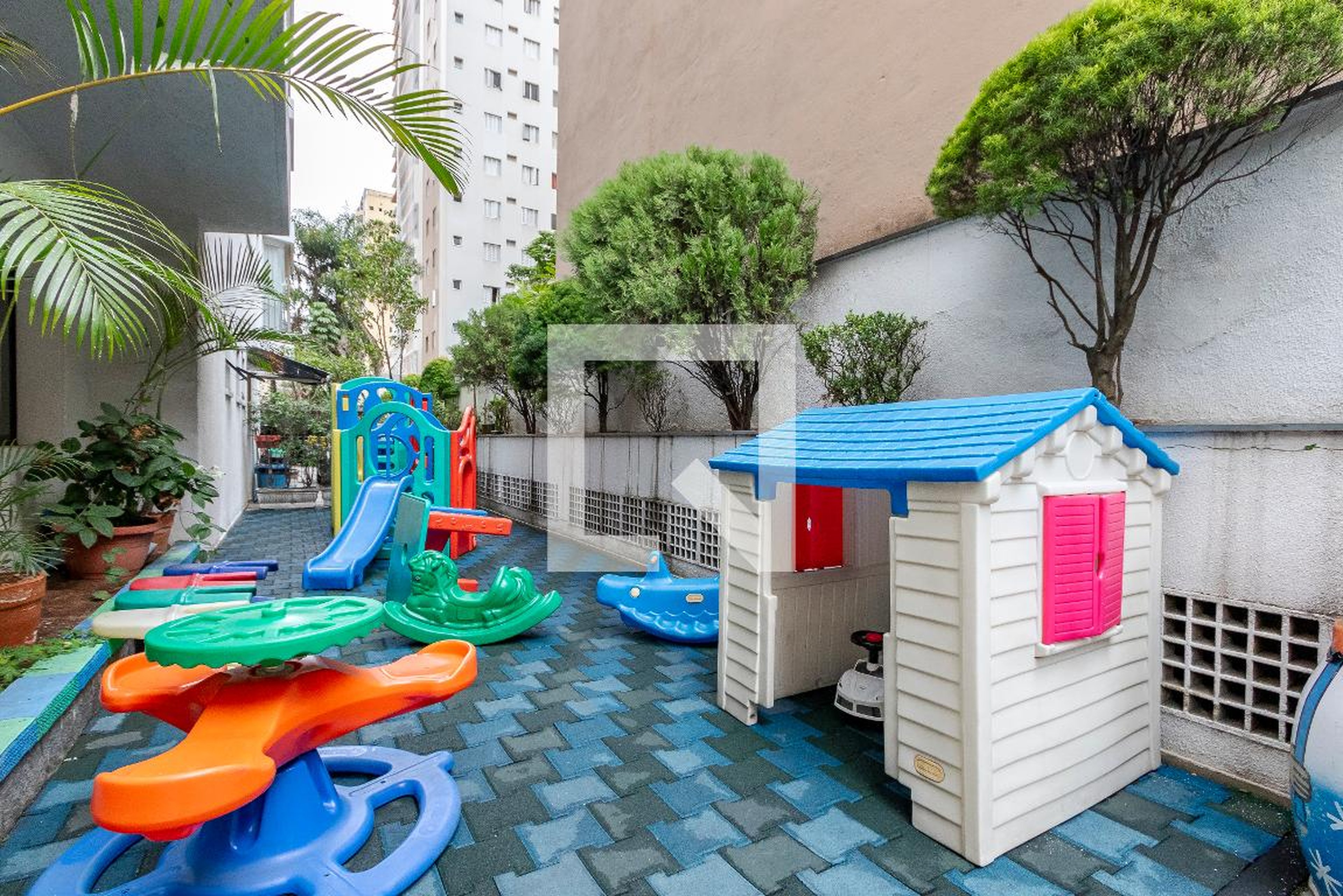 Playground - Grand Space