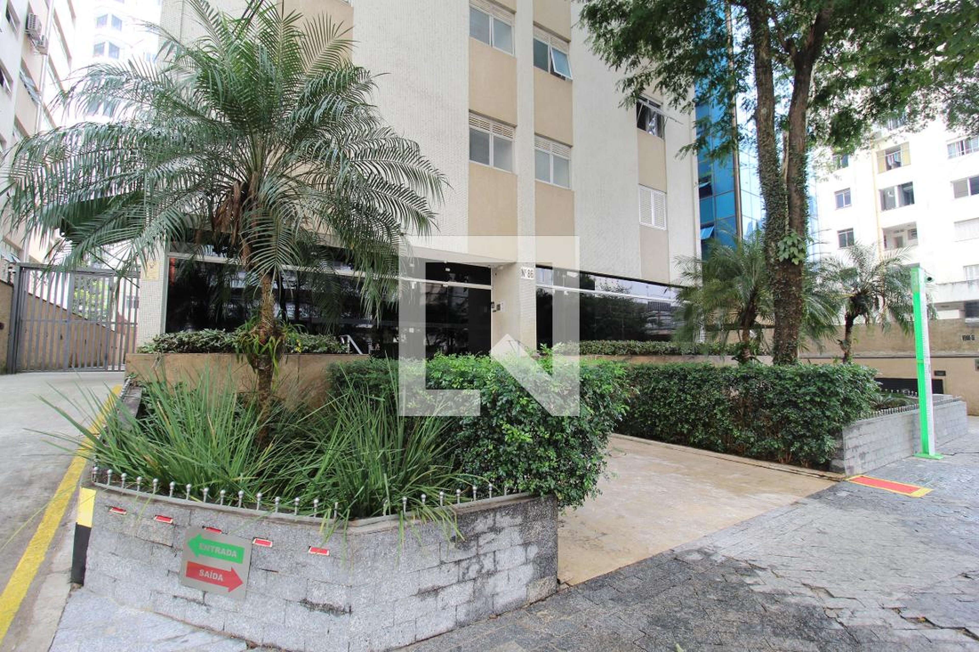 Fachada do Prédio Condomínio Pedroso Alvarenga