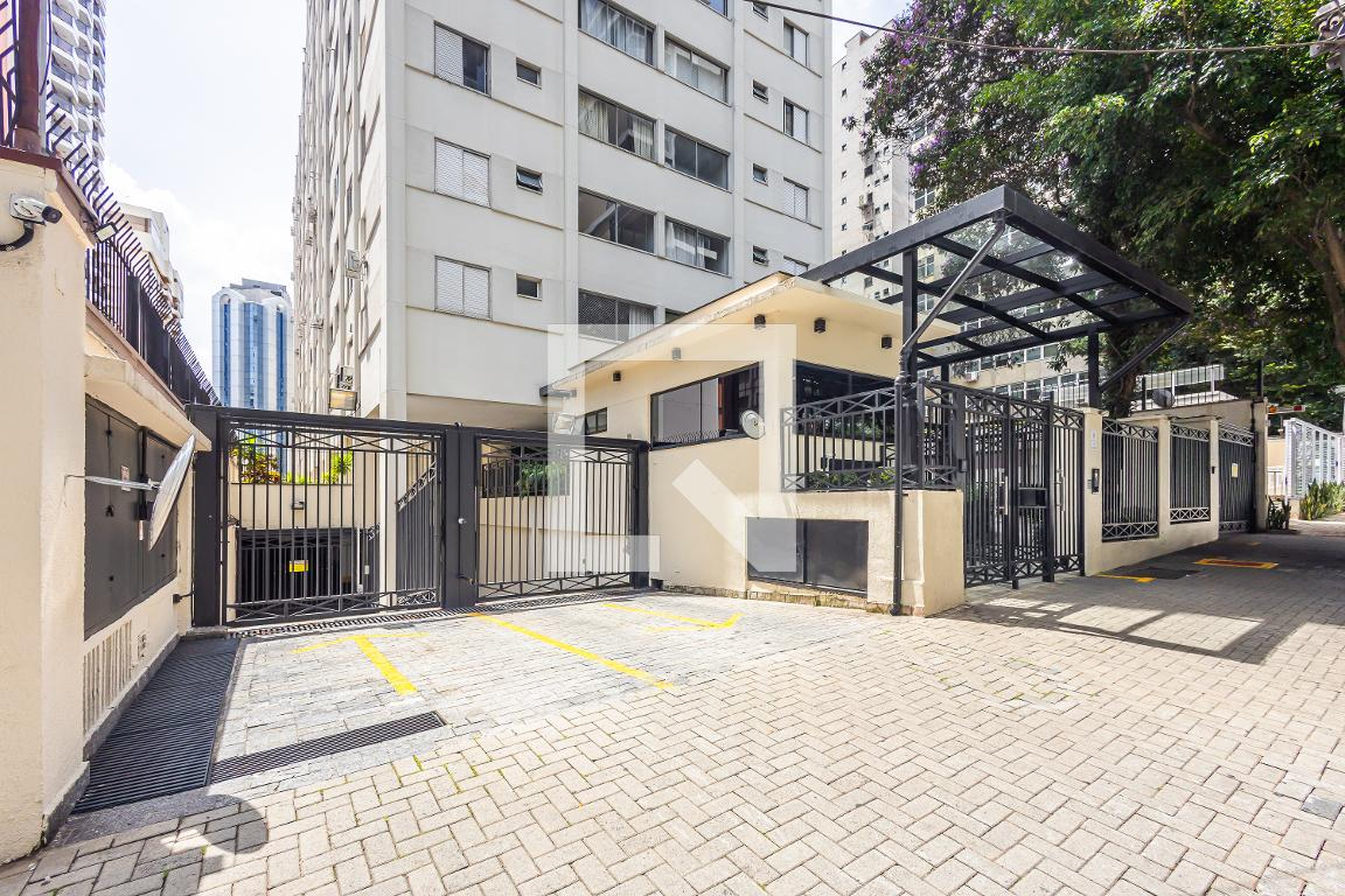 Fachada Condomínio Ed Barão Aiuruoca