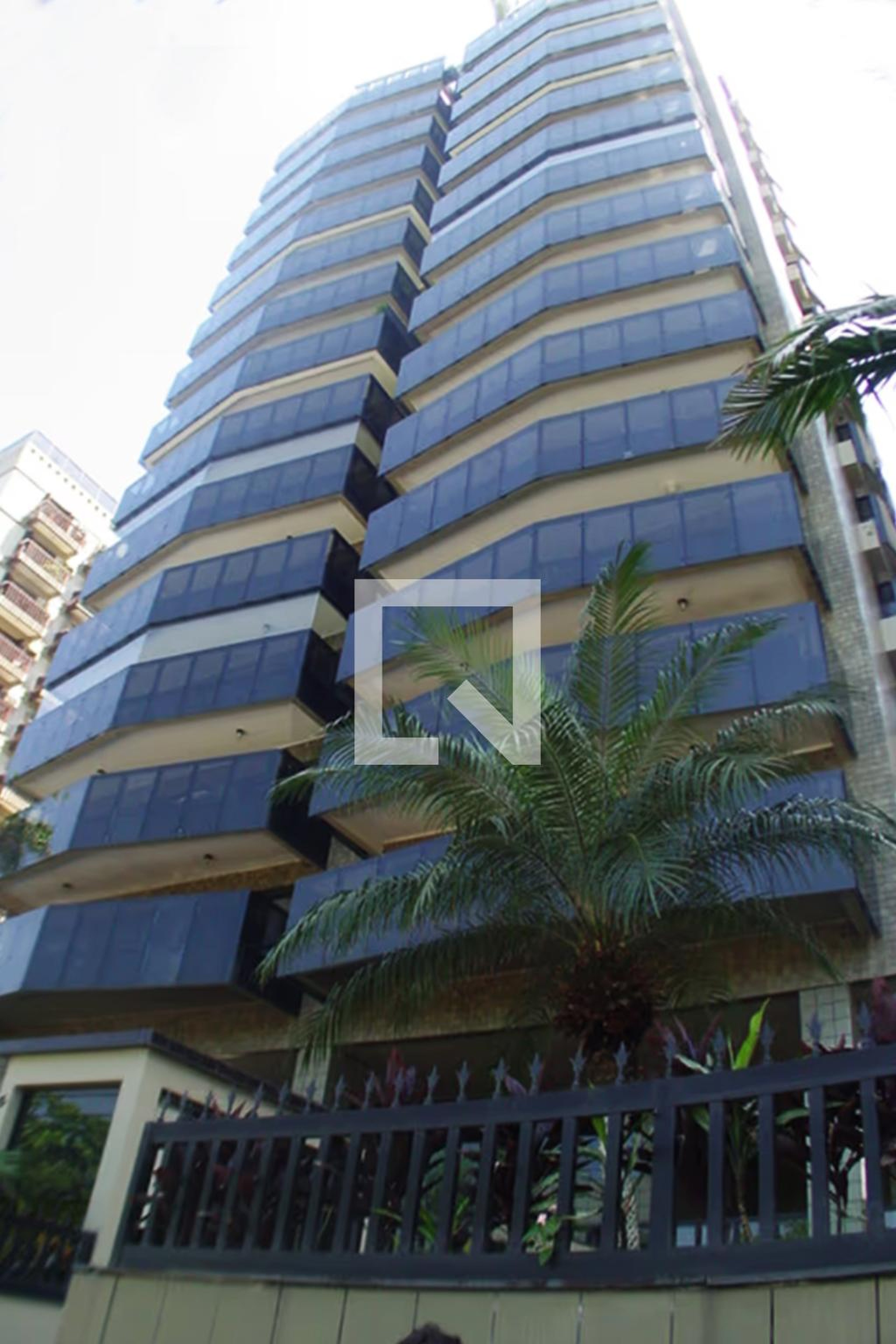 Fachada do Prédio Condomínio Juan Les Pins