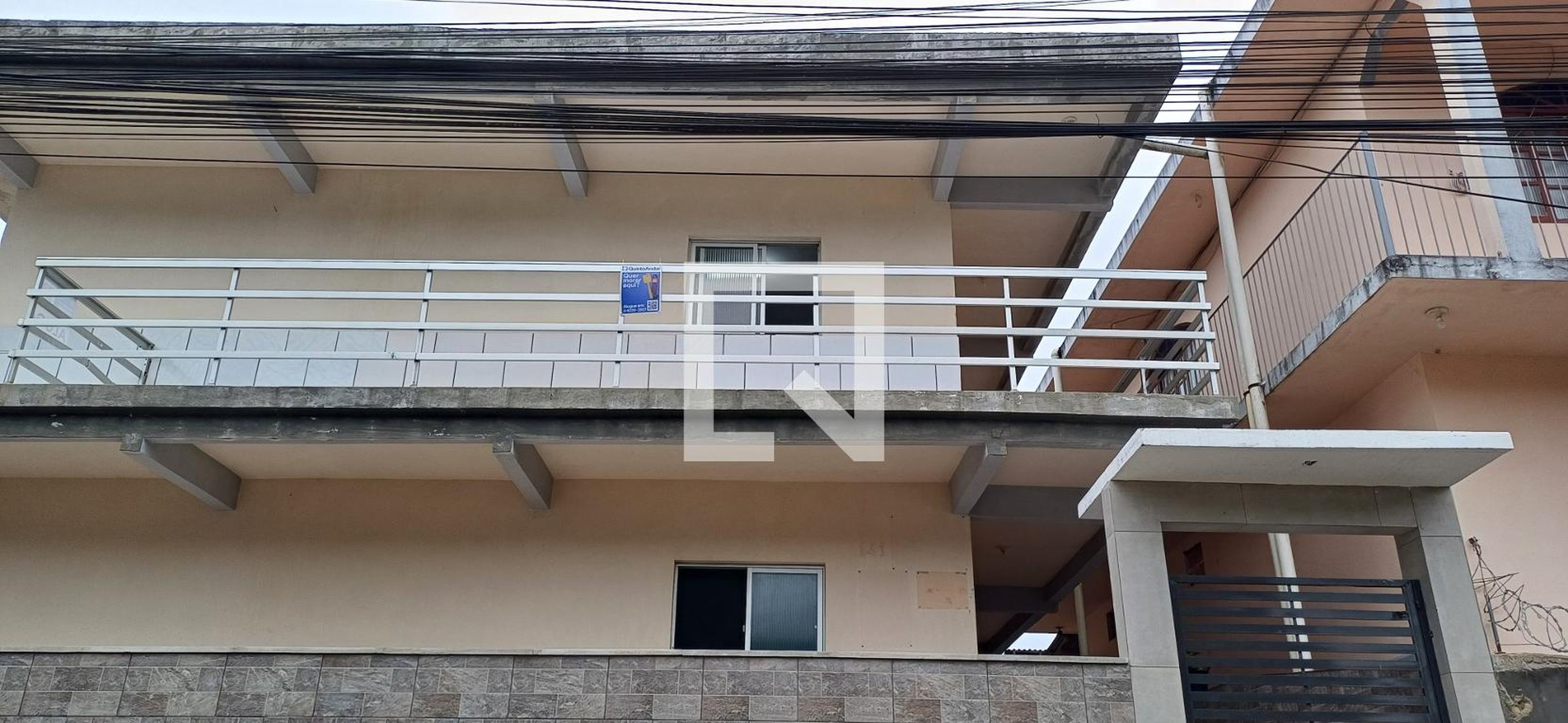 Fachada Condomínio em Rua Inhambu, 141