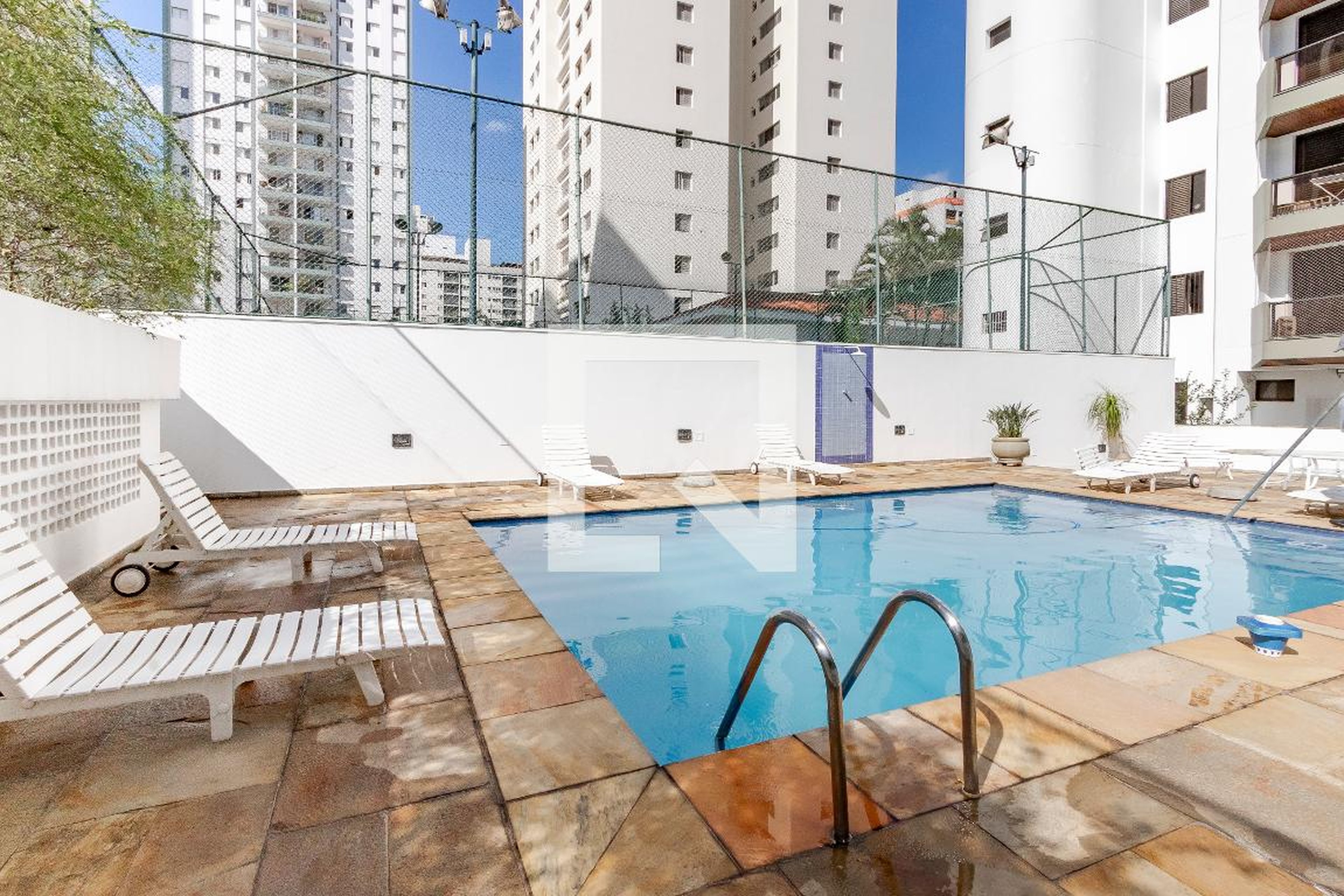 Piscina - Edifício Style