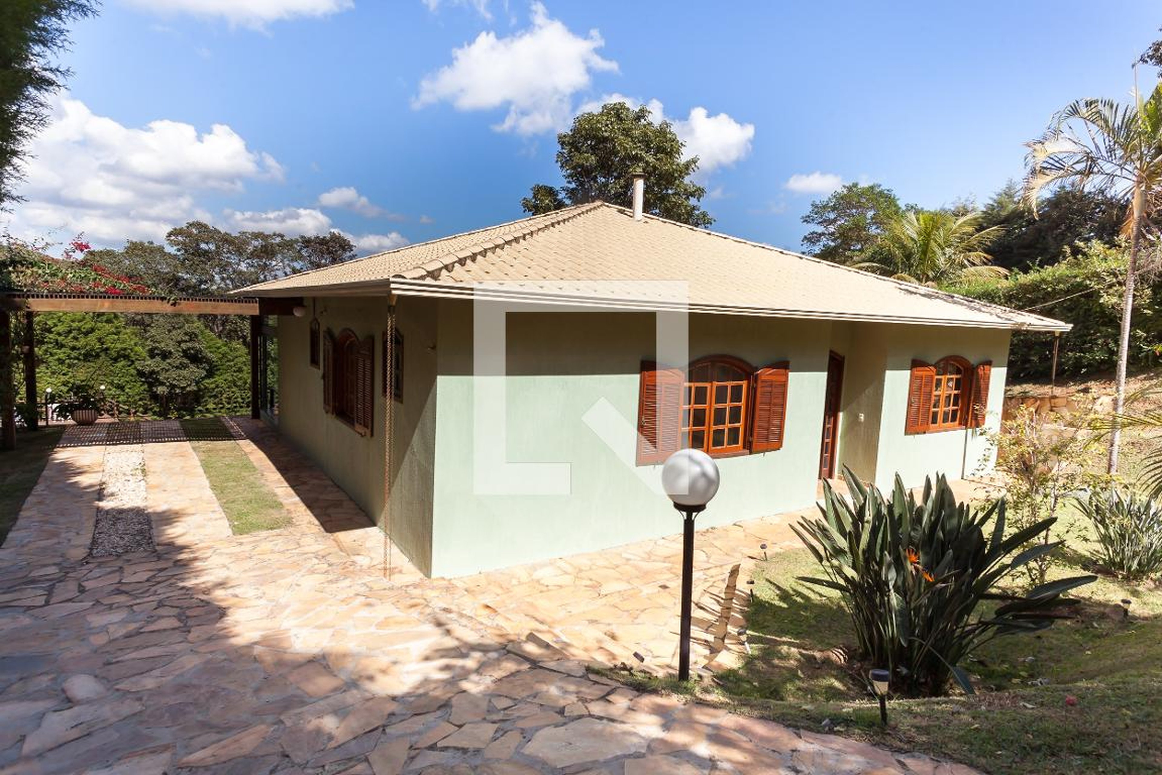 Fachada Condomínio em Alameda dos Jacanãs, 160