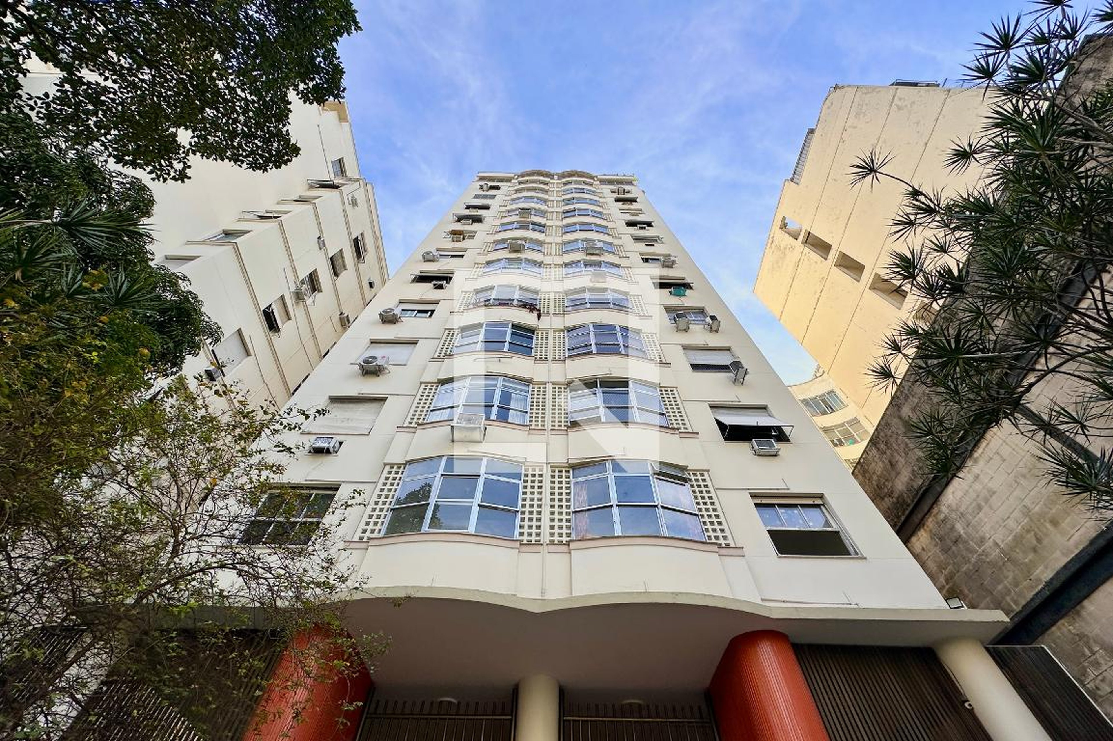 Fachada Condomínio Visc de Arantes