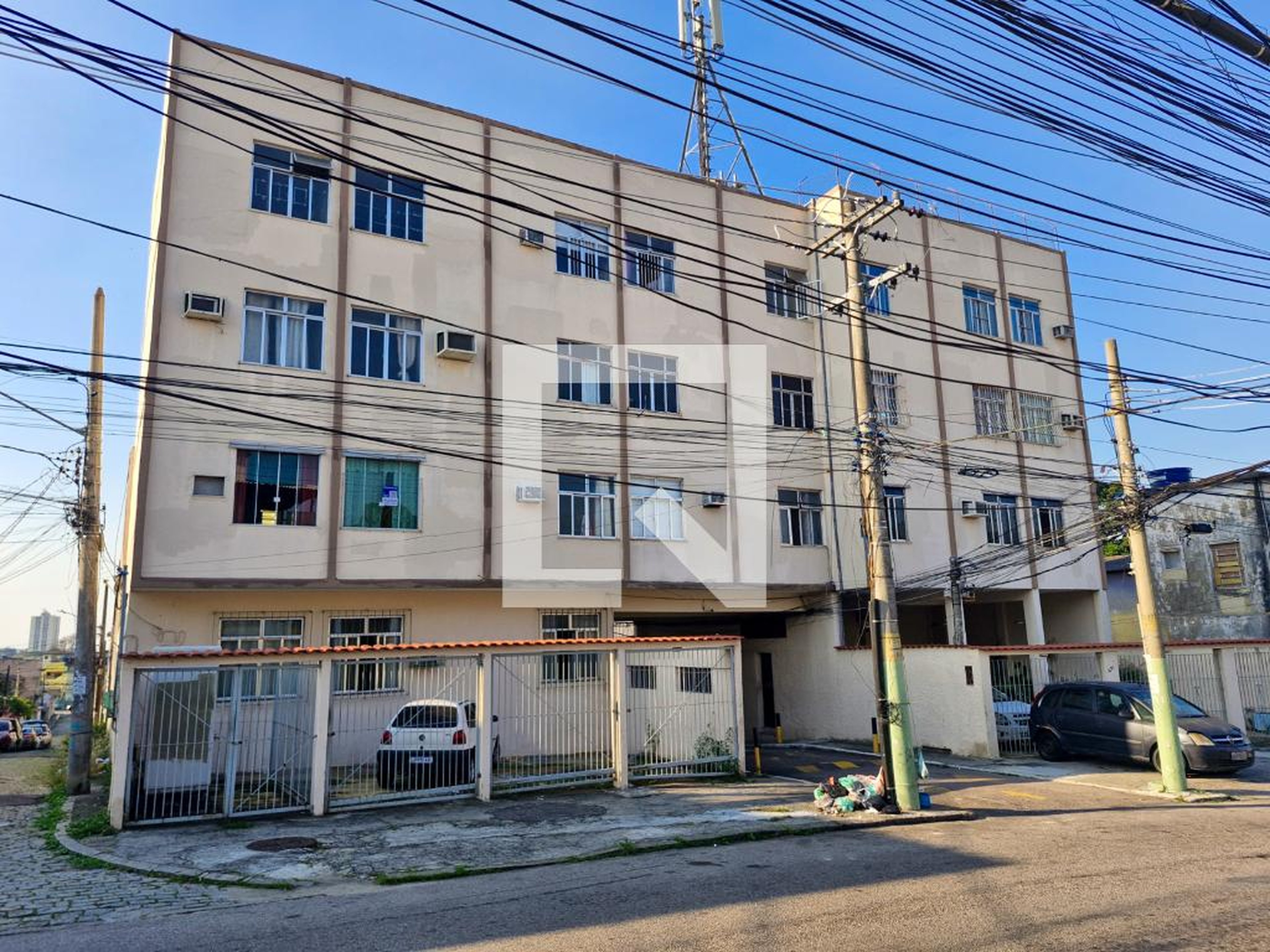 Fachada do Prédio Condomínio em Rua Henrique Braga, 230