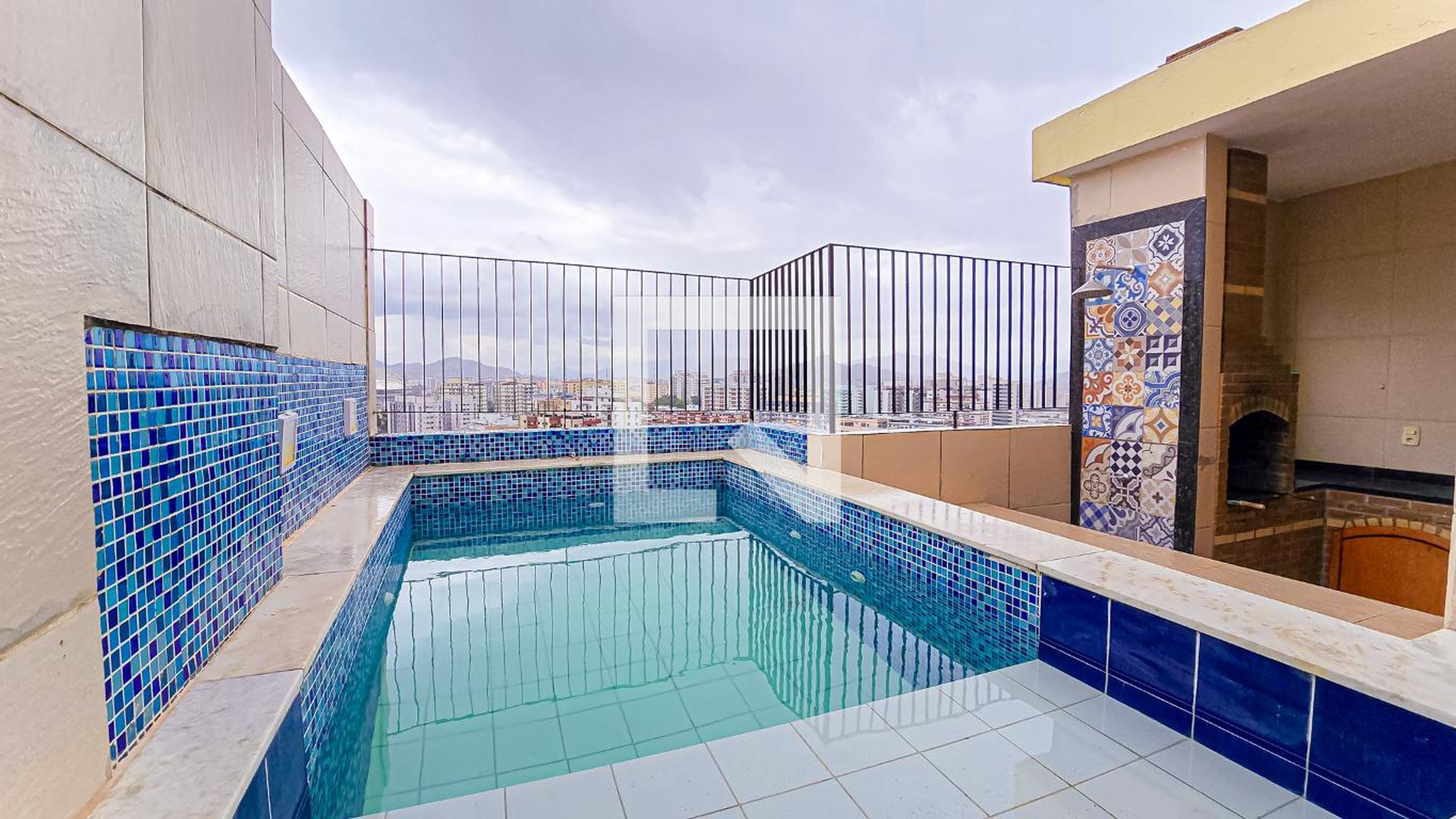 Piscina - Edifício Mirante do Meier