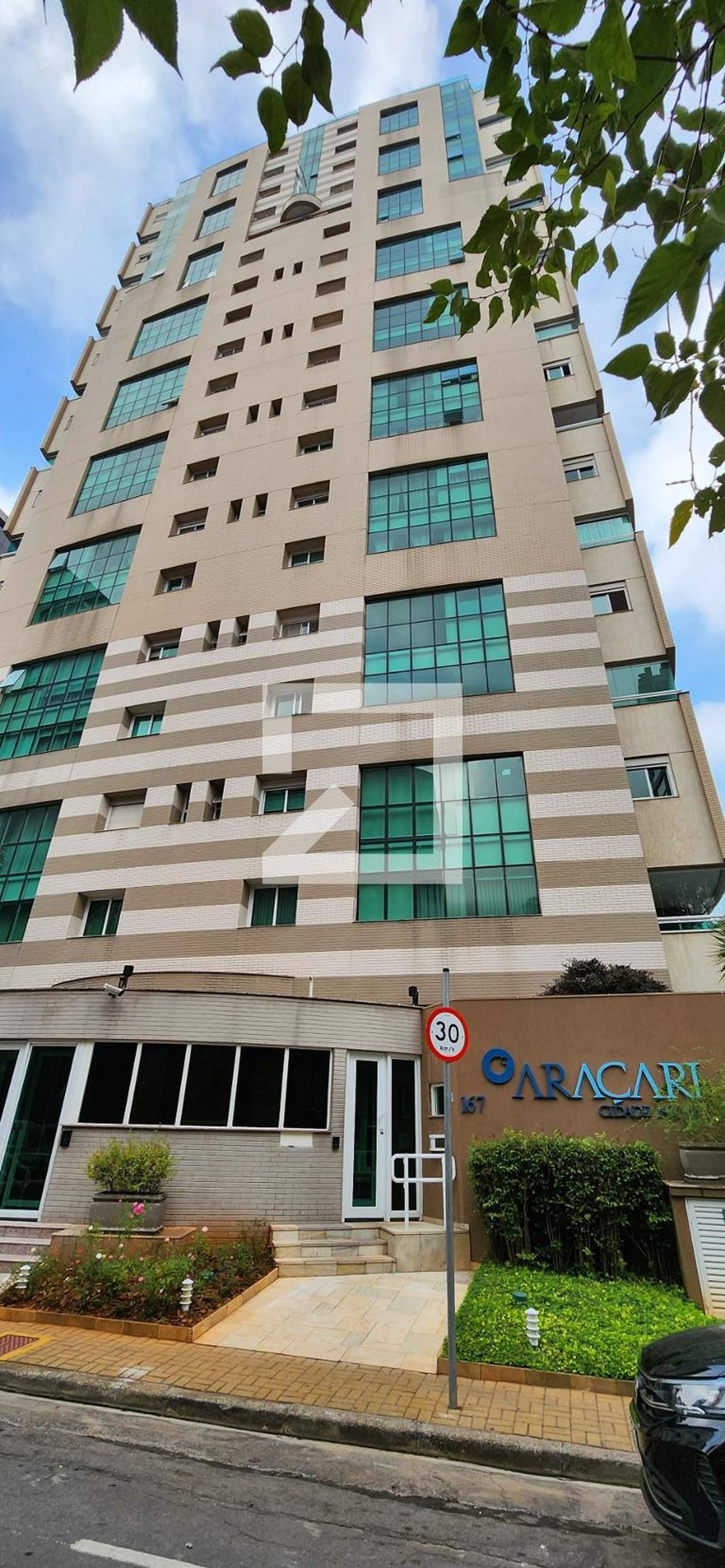 Fachada Condomínio Araçari Cidade Jardim