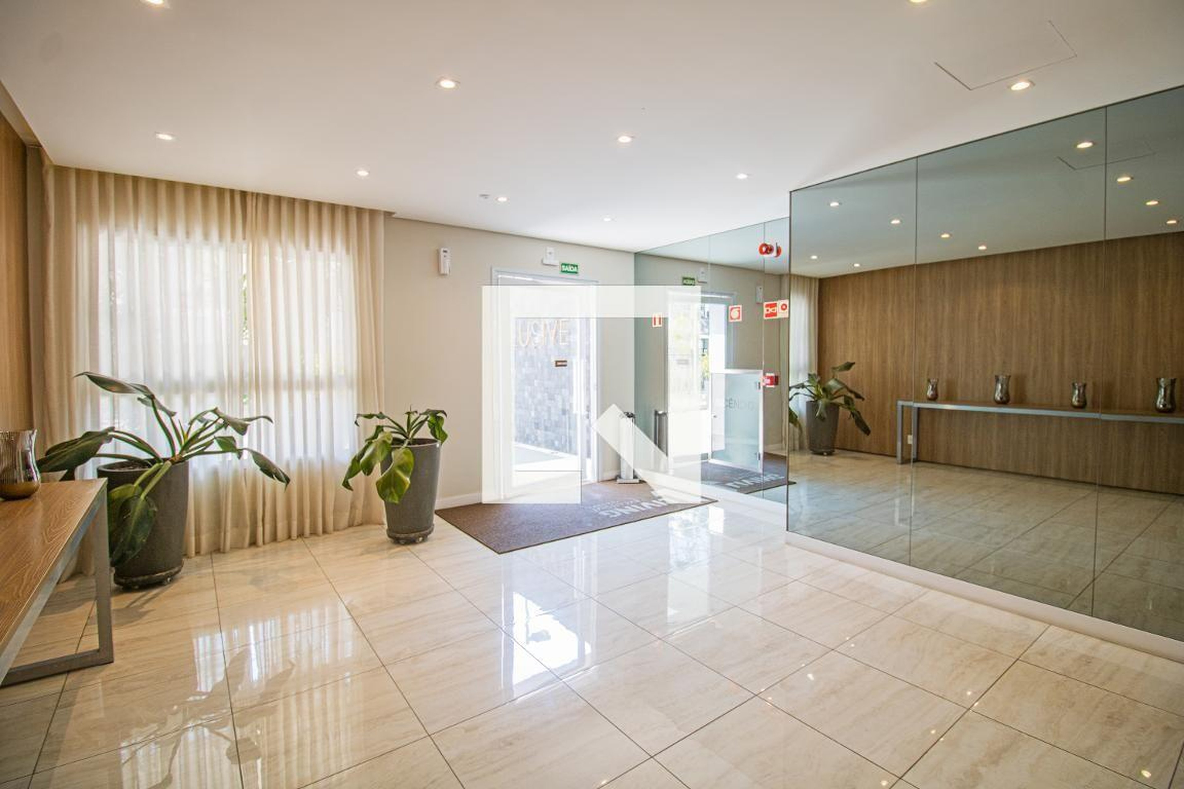 Hall de entrada - Living Exclusive Tucuruvi