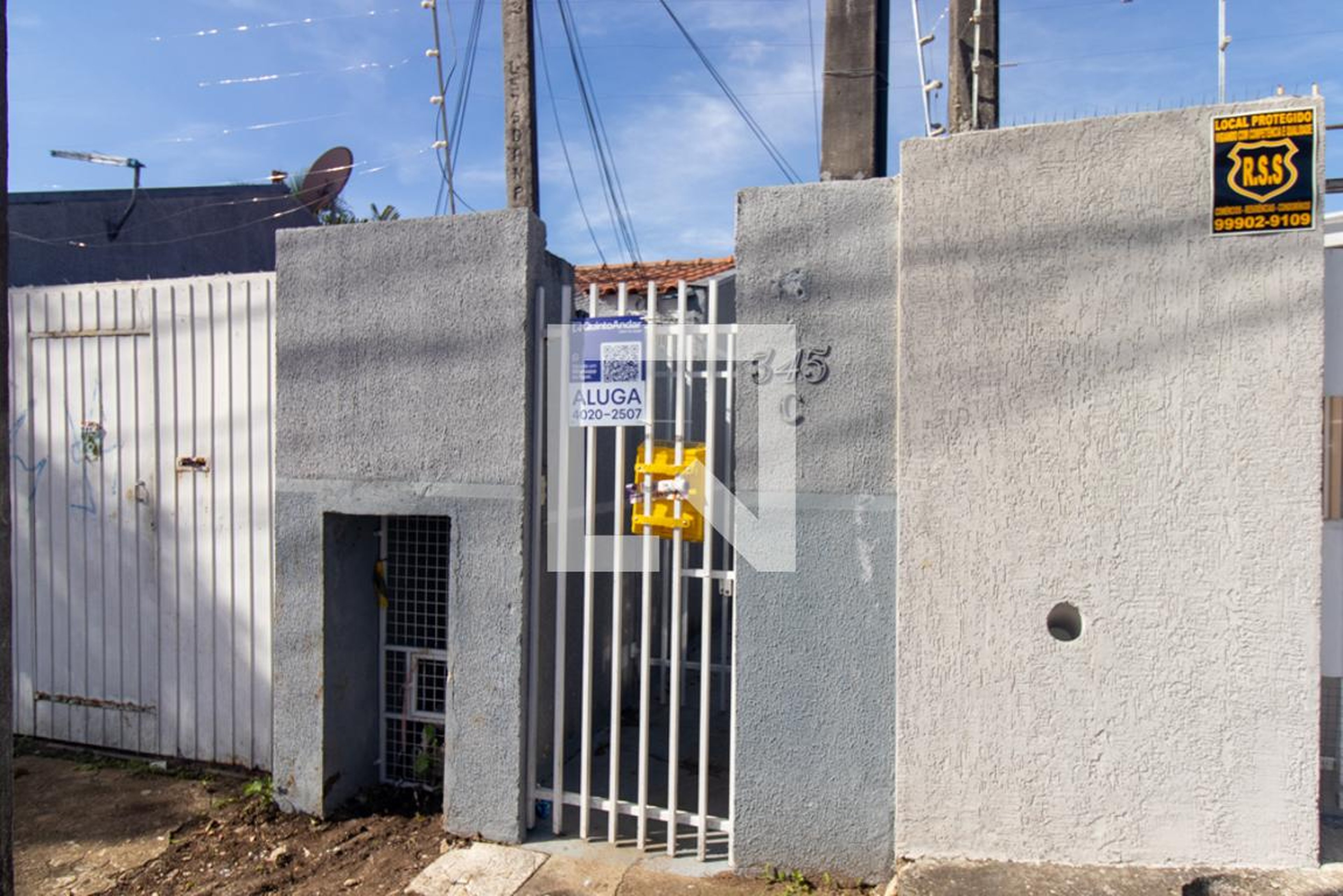 Fachada Condomínio em Rua Francisco Fruet, 345