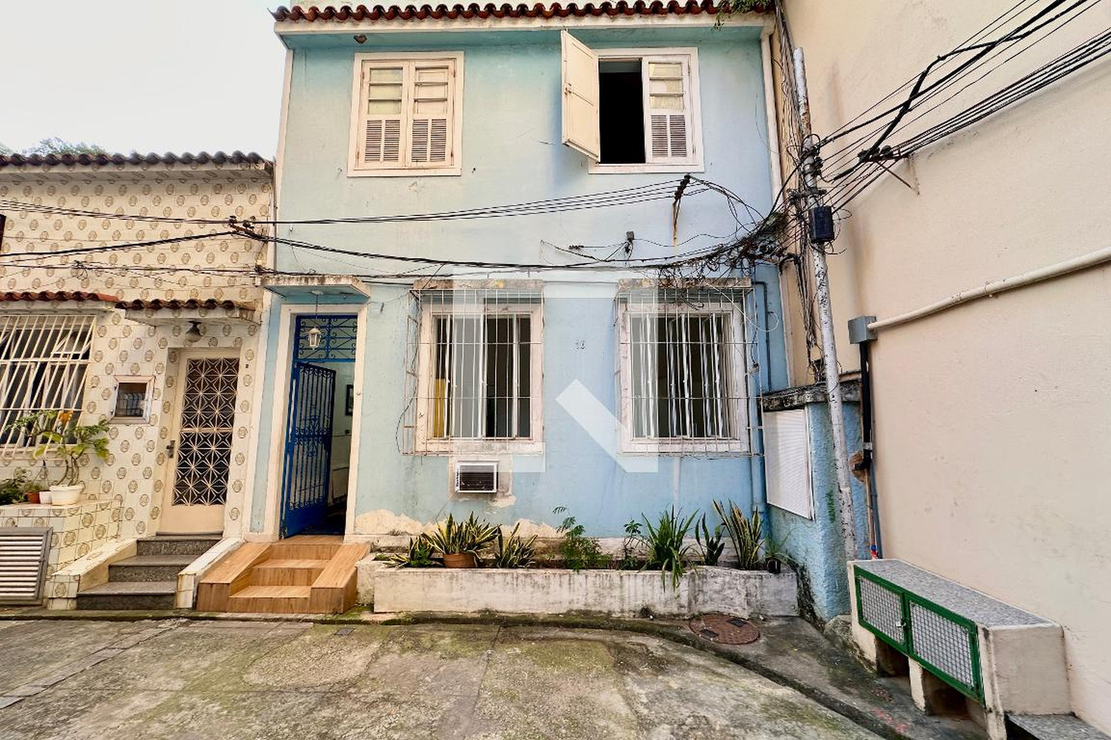 Fachada Condomínio em Rua Benjamin Constant, 16