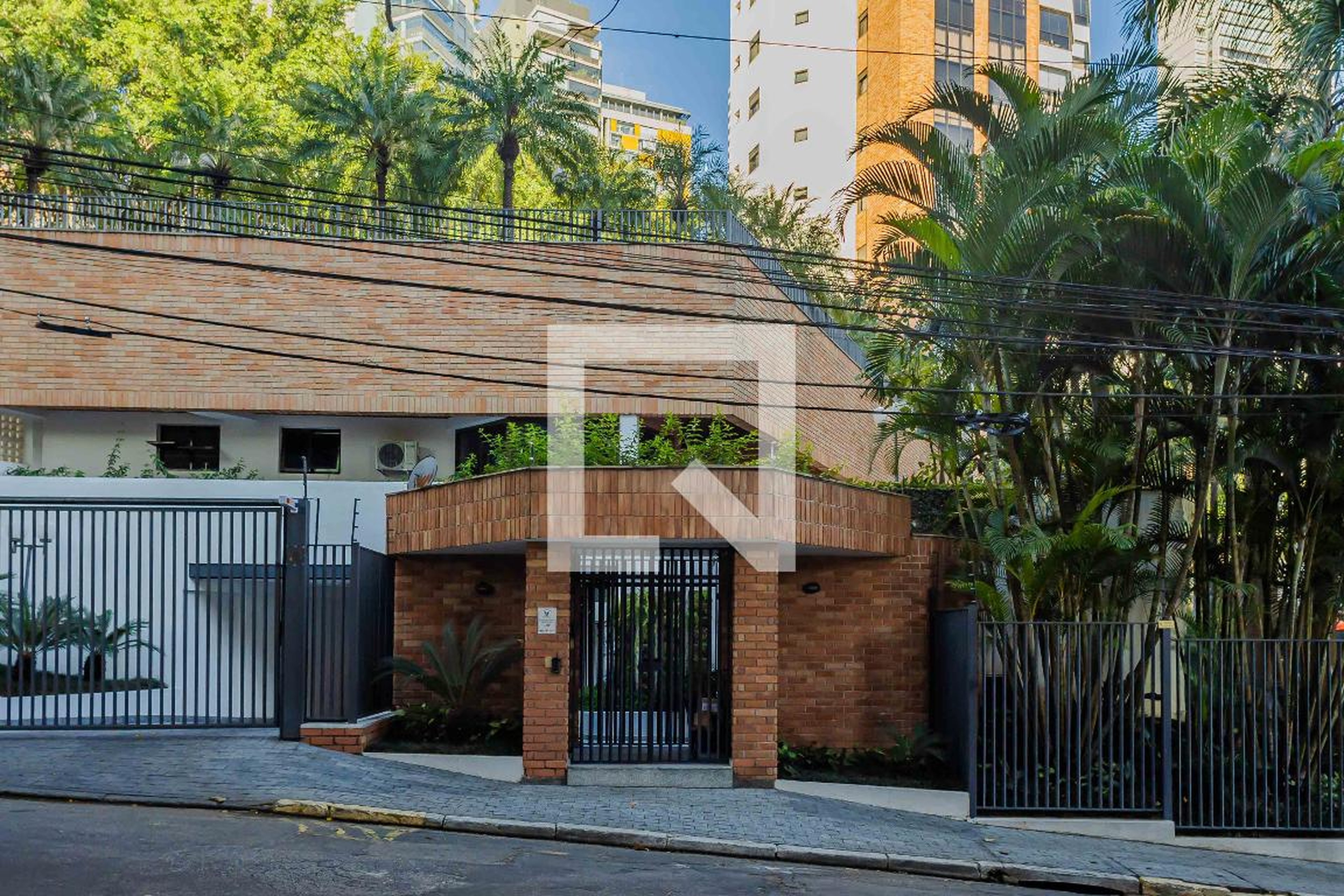 Fachada Condomínio Plinio Luiz Adams