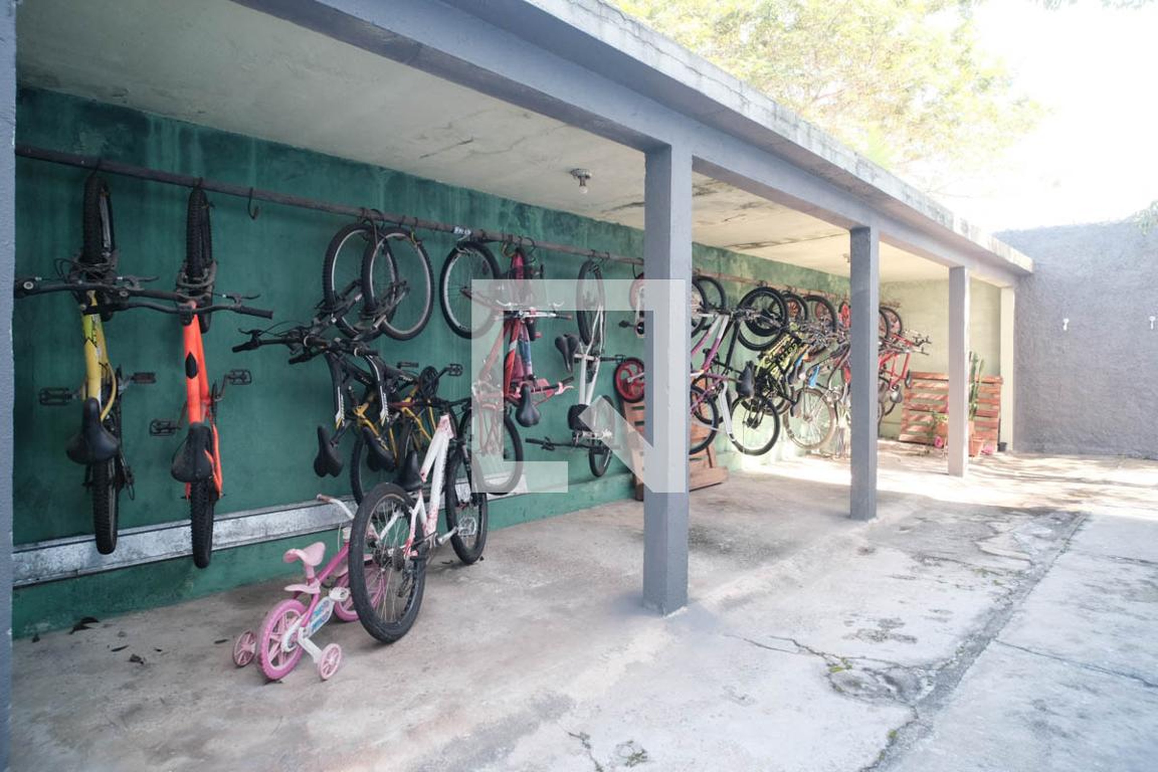 Bicicletário - Reis Agulhas Negras