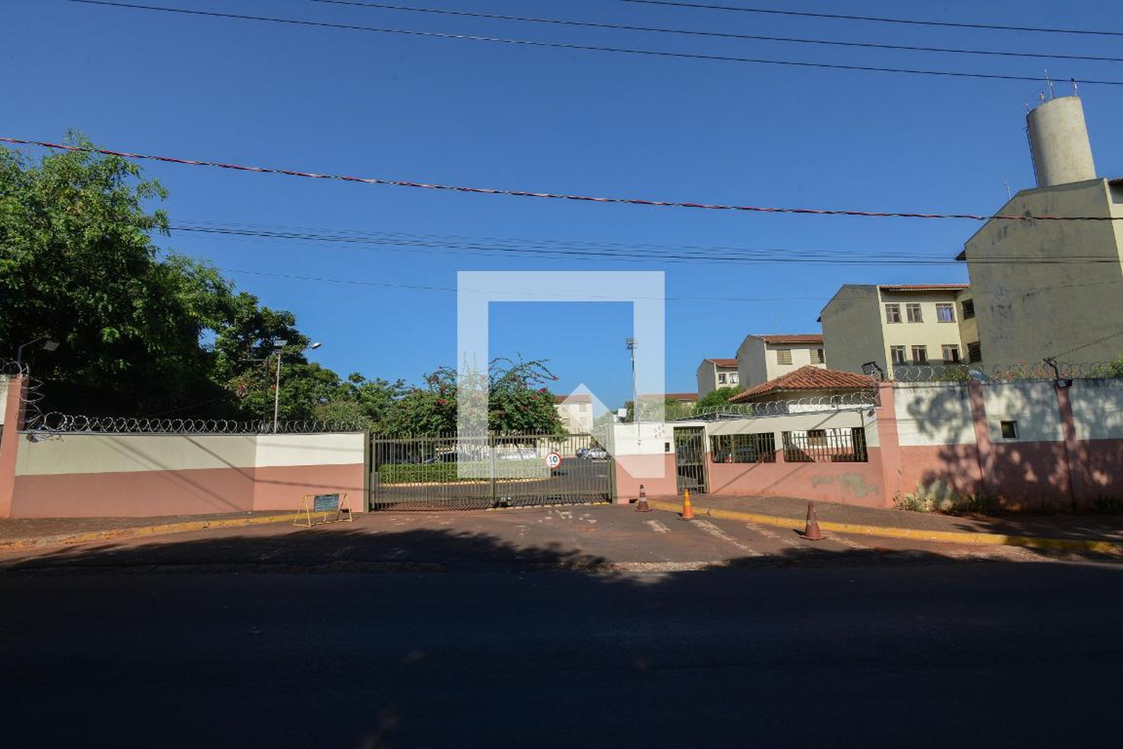 Fachada Condomínio Nicolau G. da Silva Ferreira Vianna