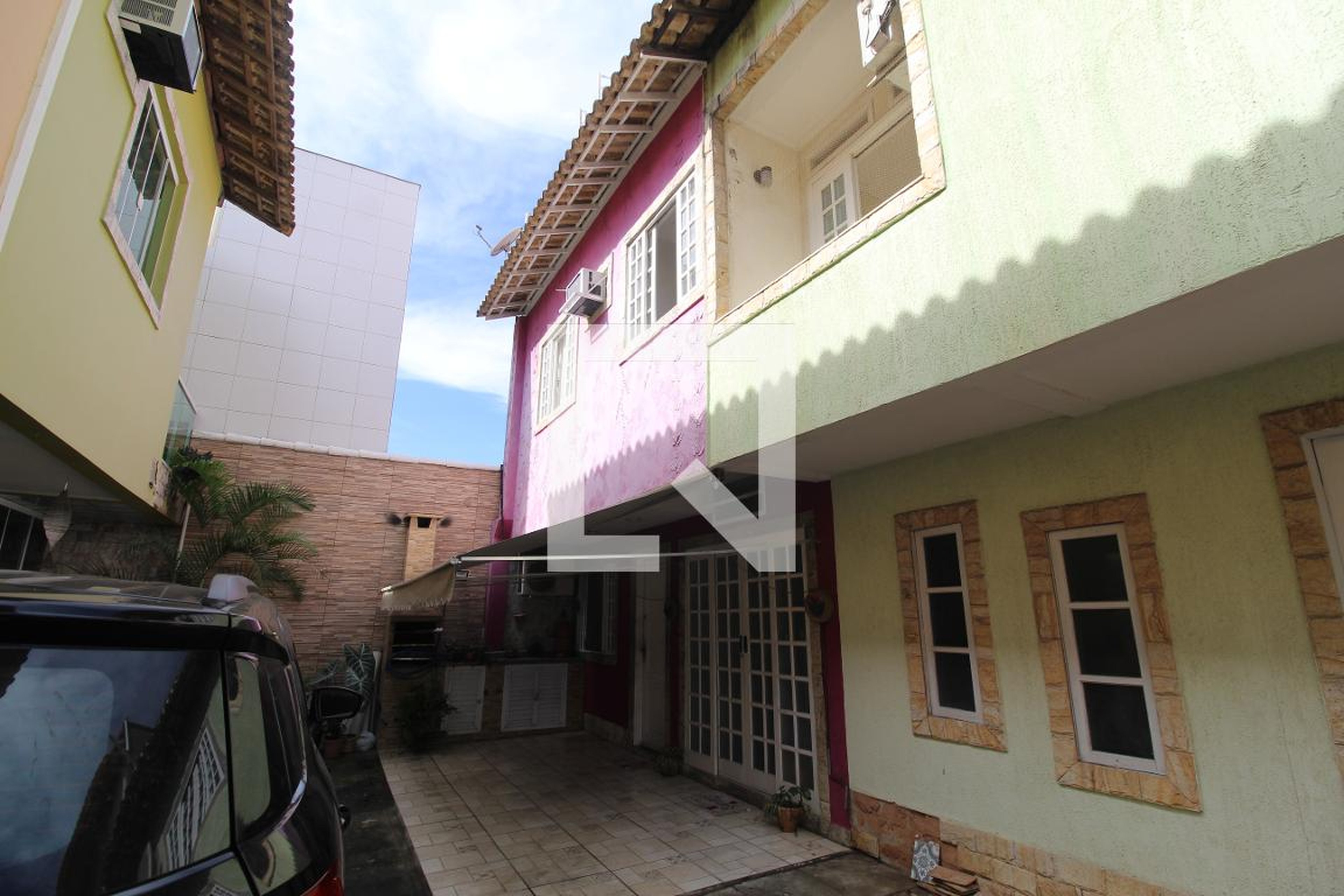 Fachada Condomínio em Rua Itaguagé, 161