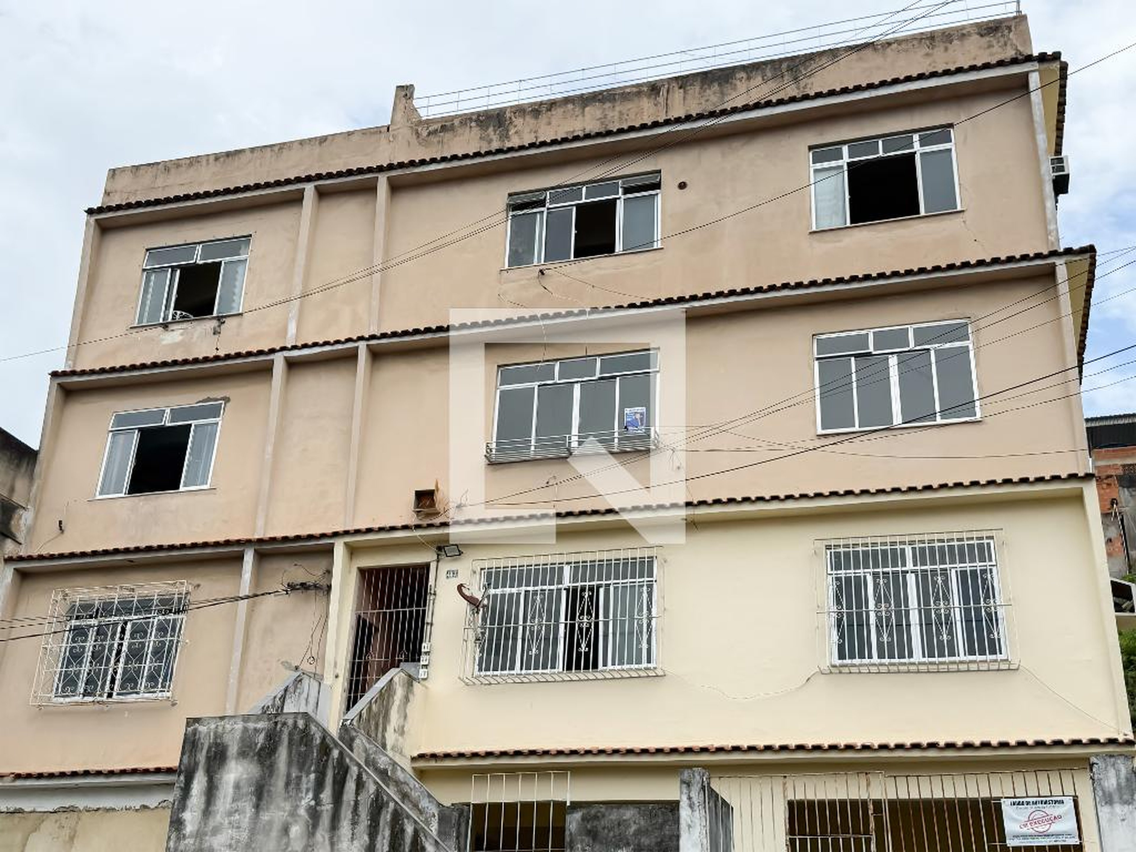 Fachada Condomínio em Rua Aurélio Garcindo, 48