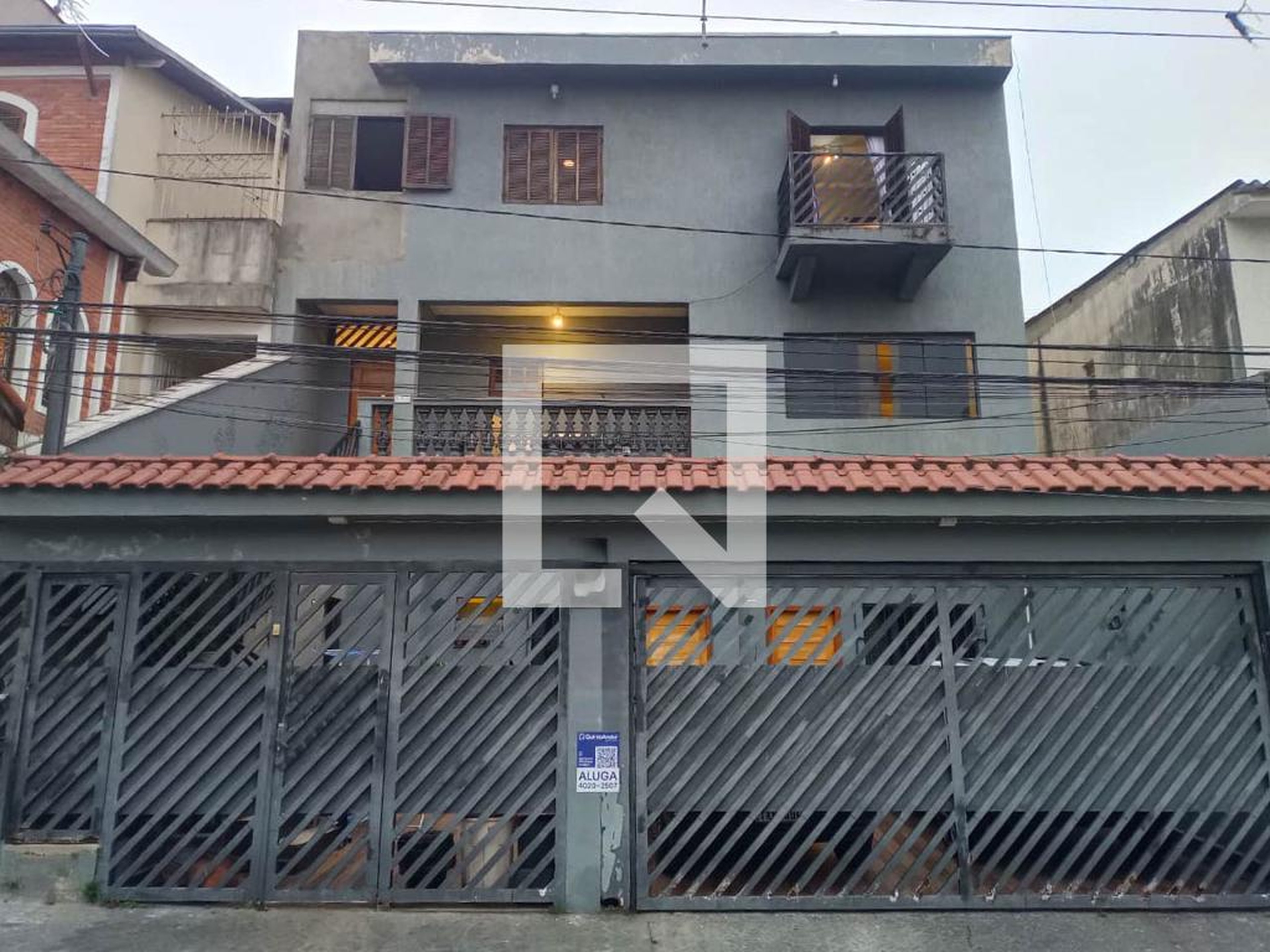 Fachada Condomínio em Rua Irmãos Pila, 599