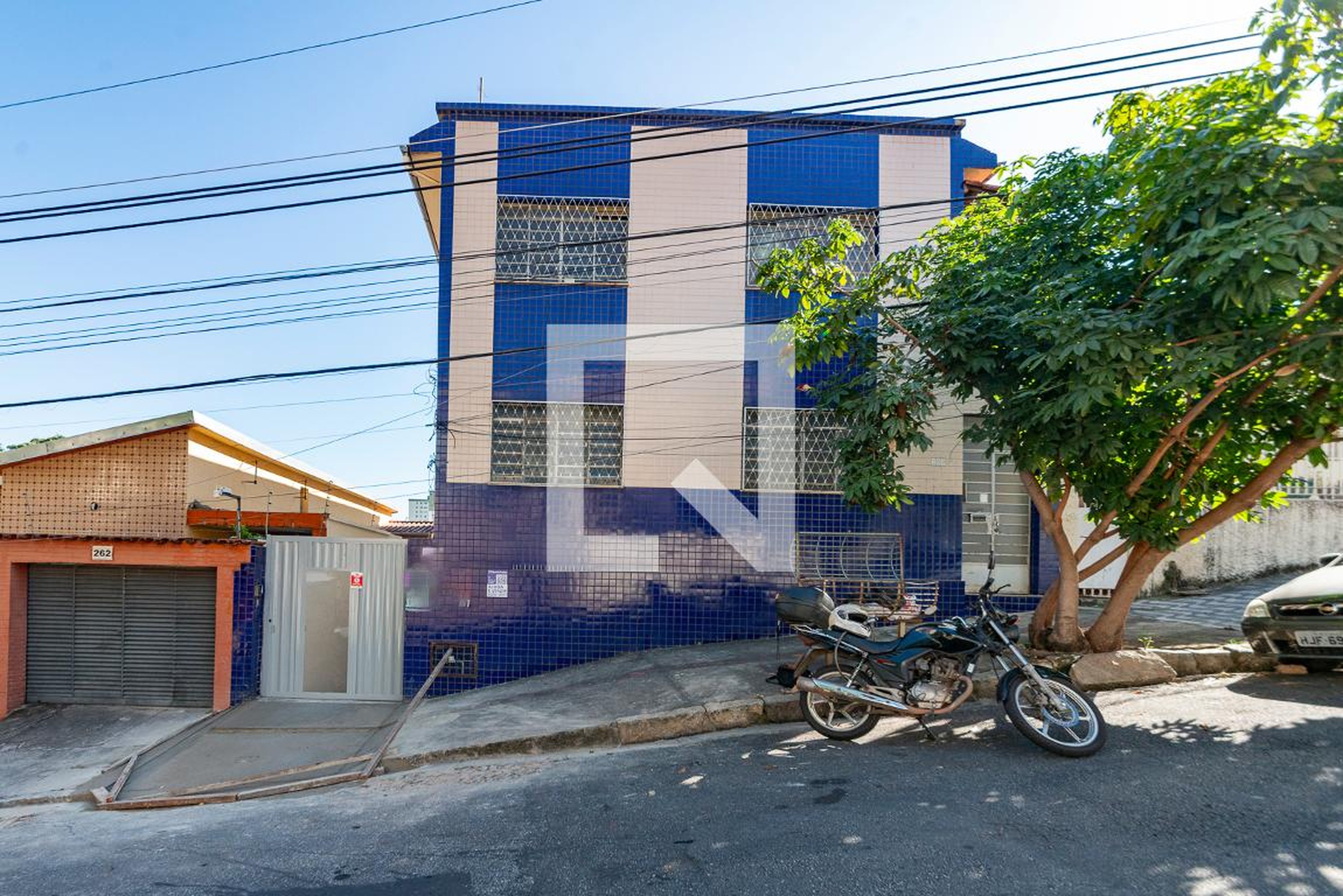 Fachada Condomínio em Rua Teodoro de Abreu, 250