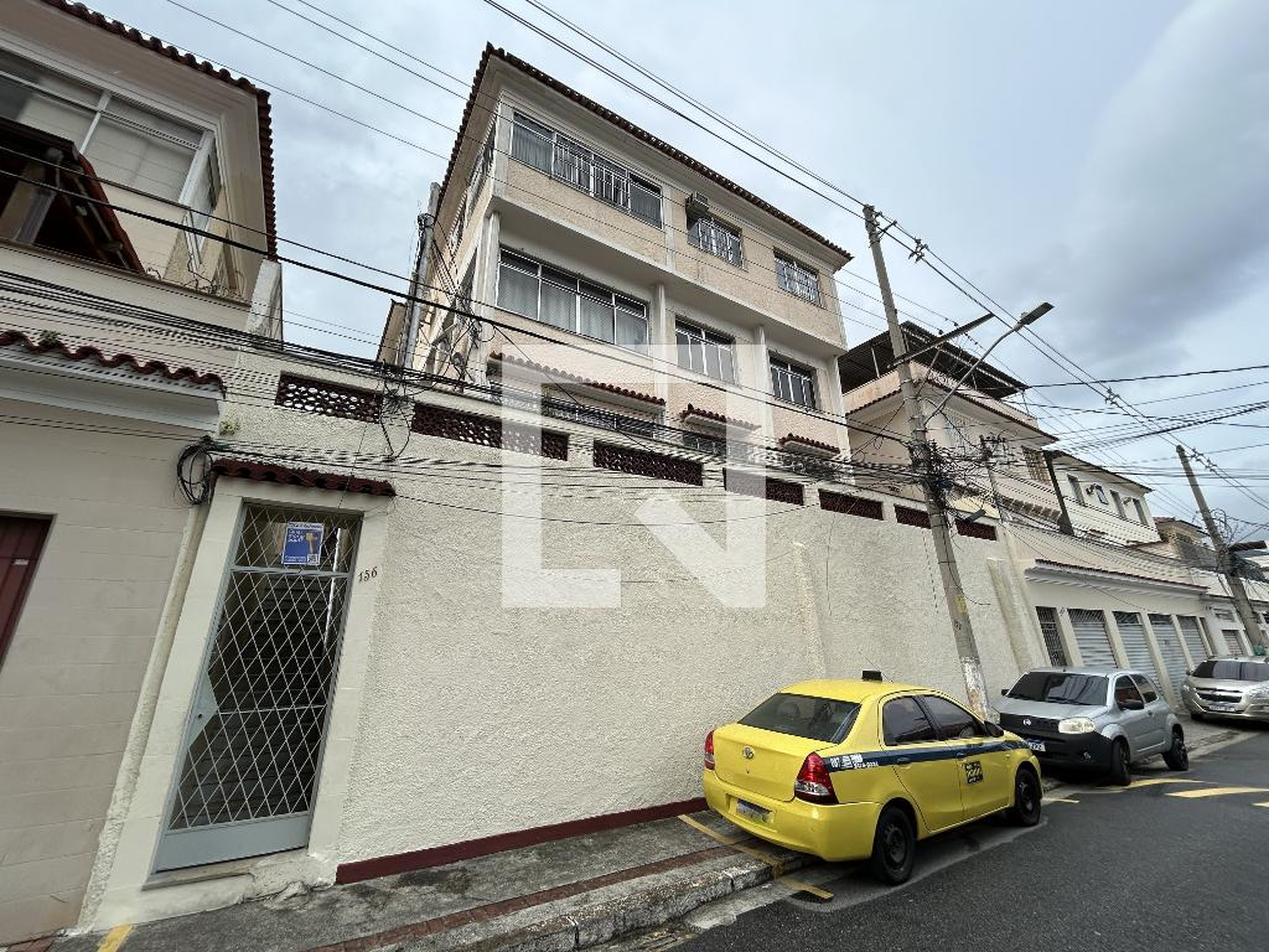 Fachada Condomínio em Rua Augusto Barbosa, 156