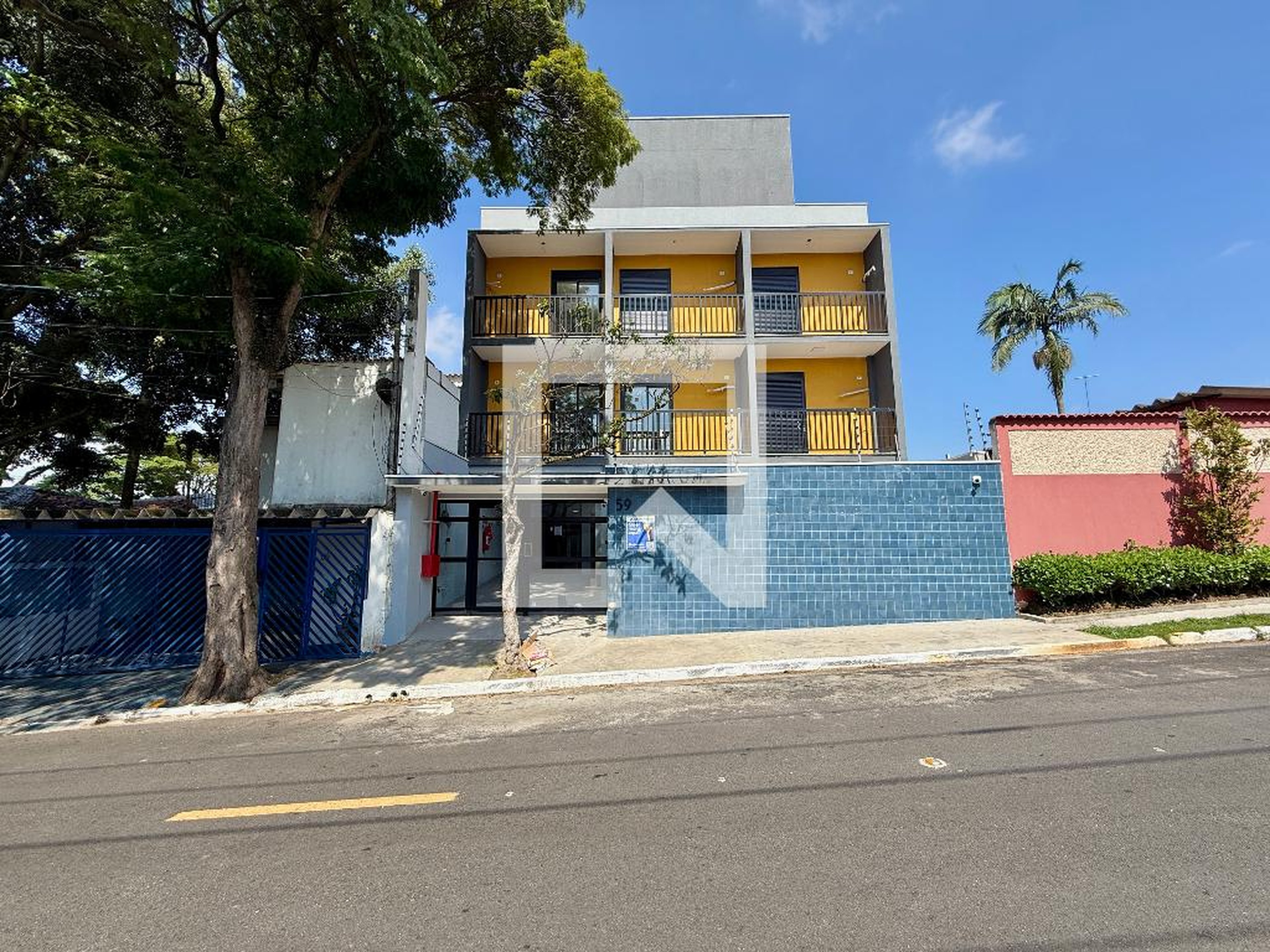 Fachada Condomínio em Rua Baronesa de Bela Vista, 59