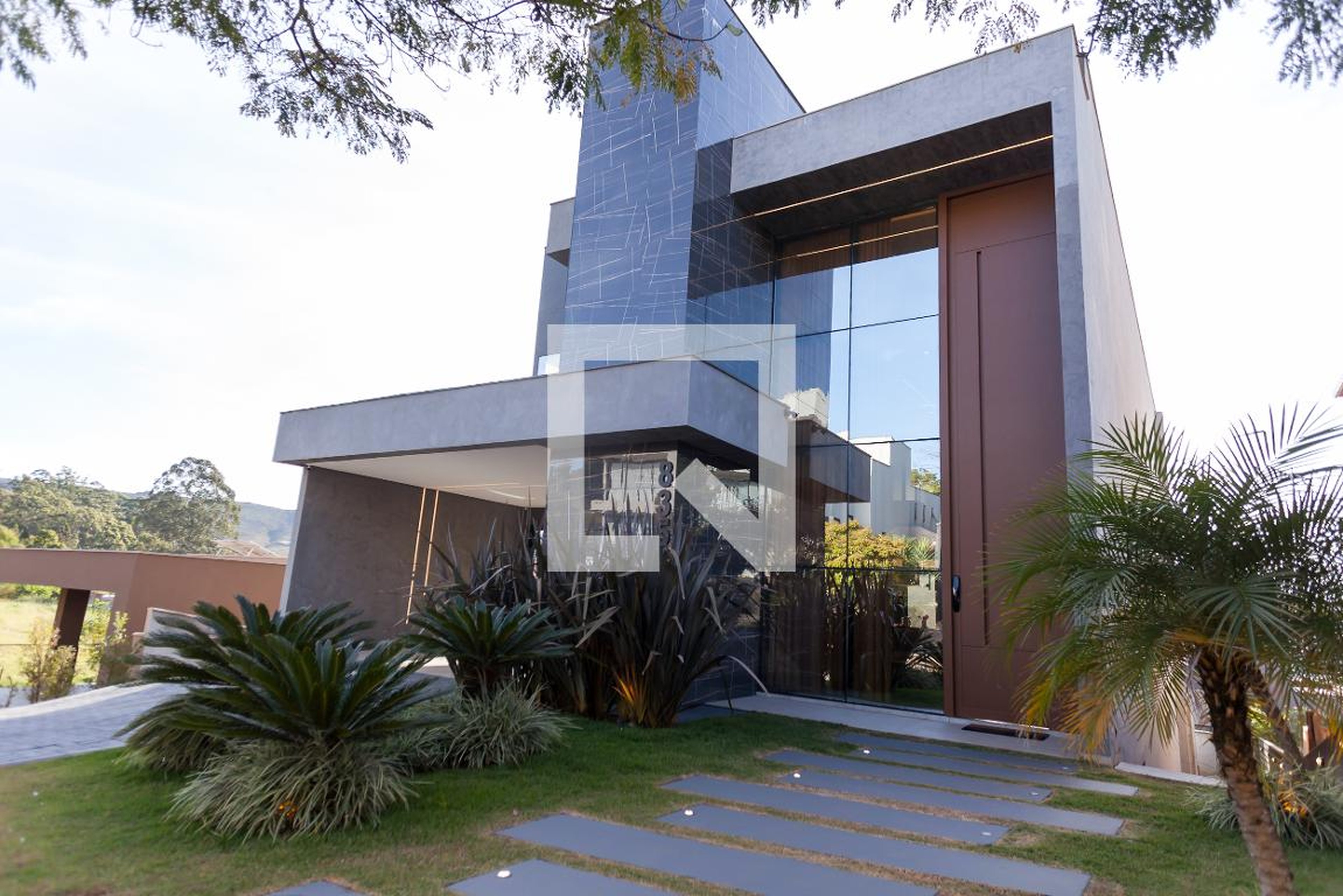 Fachada Condomínio em Rua dos Rouxinóis, 835