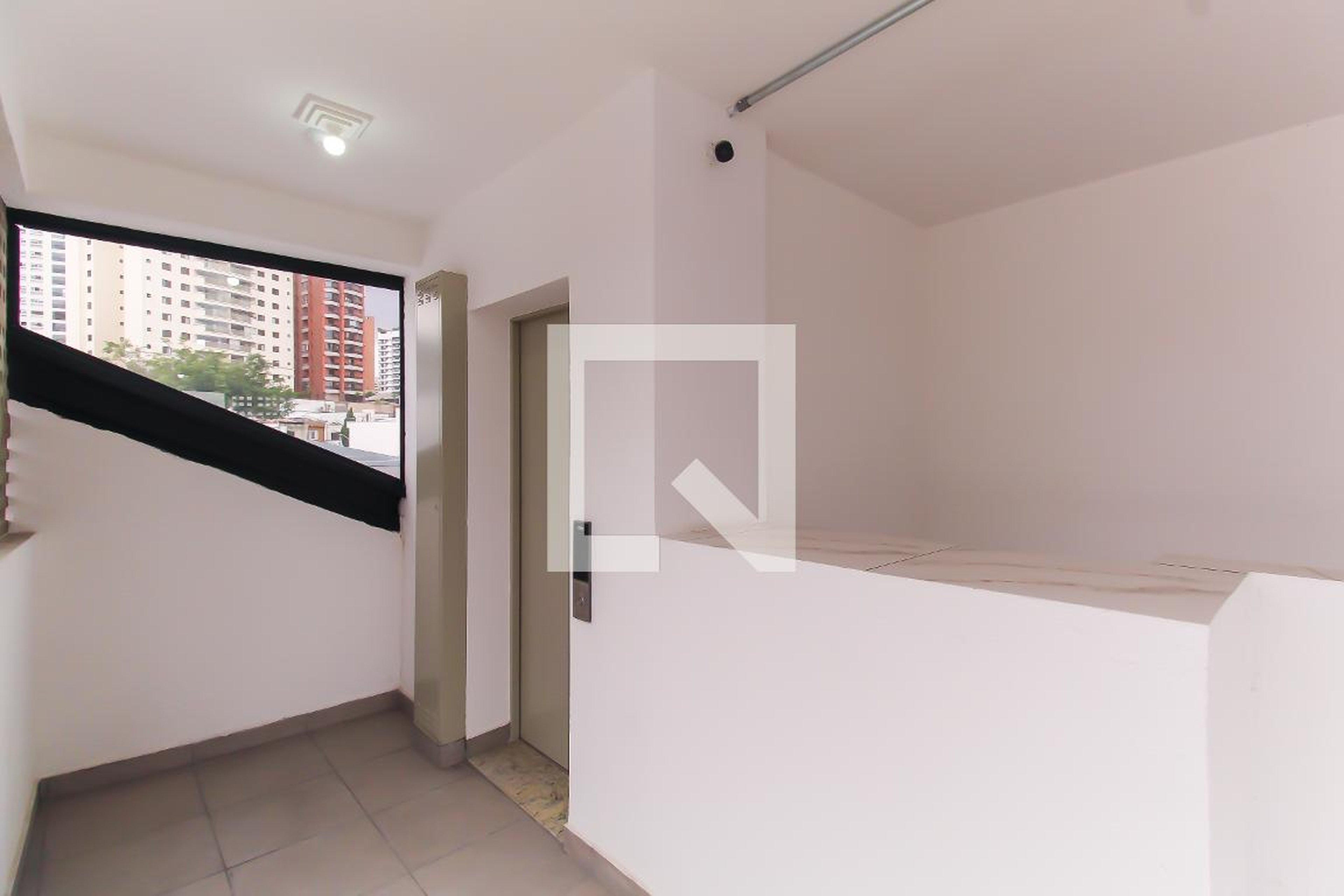 Elevador - Studios Akrai 2