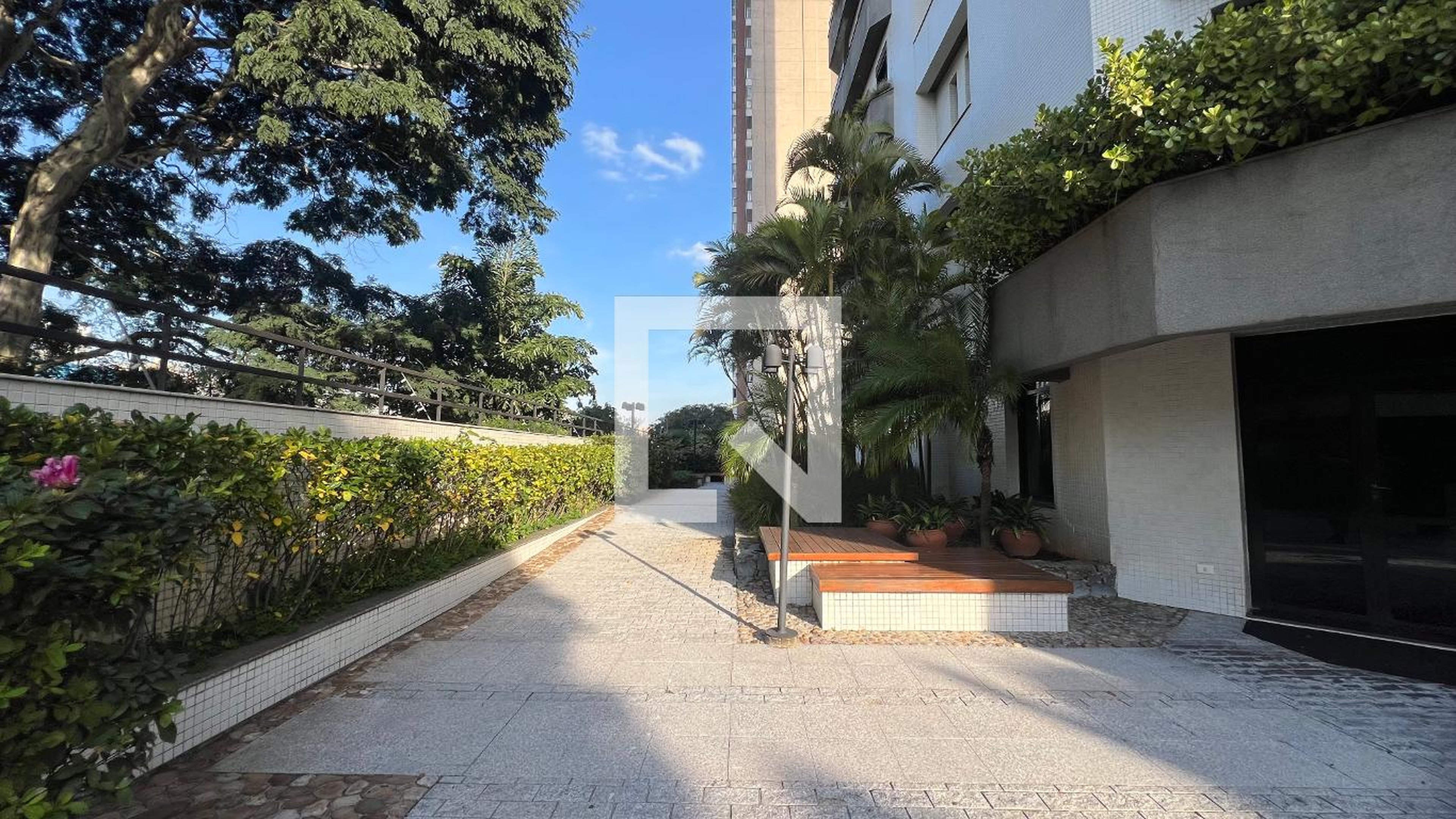 Entrada - Edifício Pablo Picasso