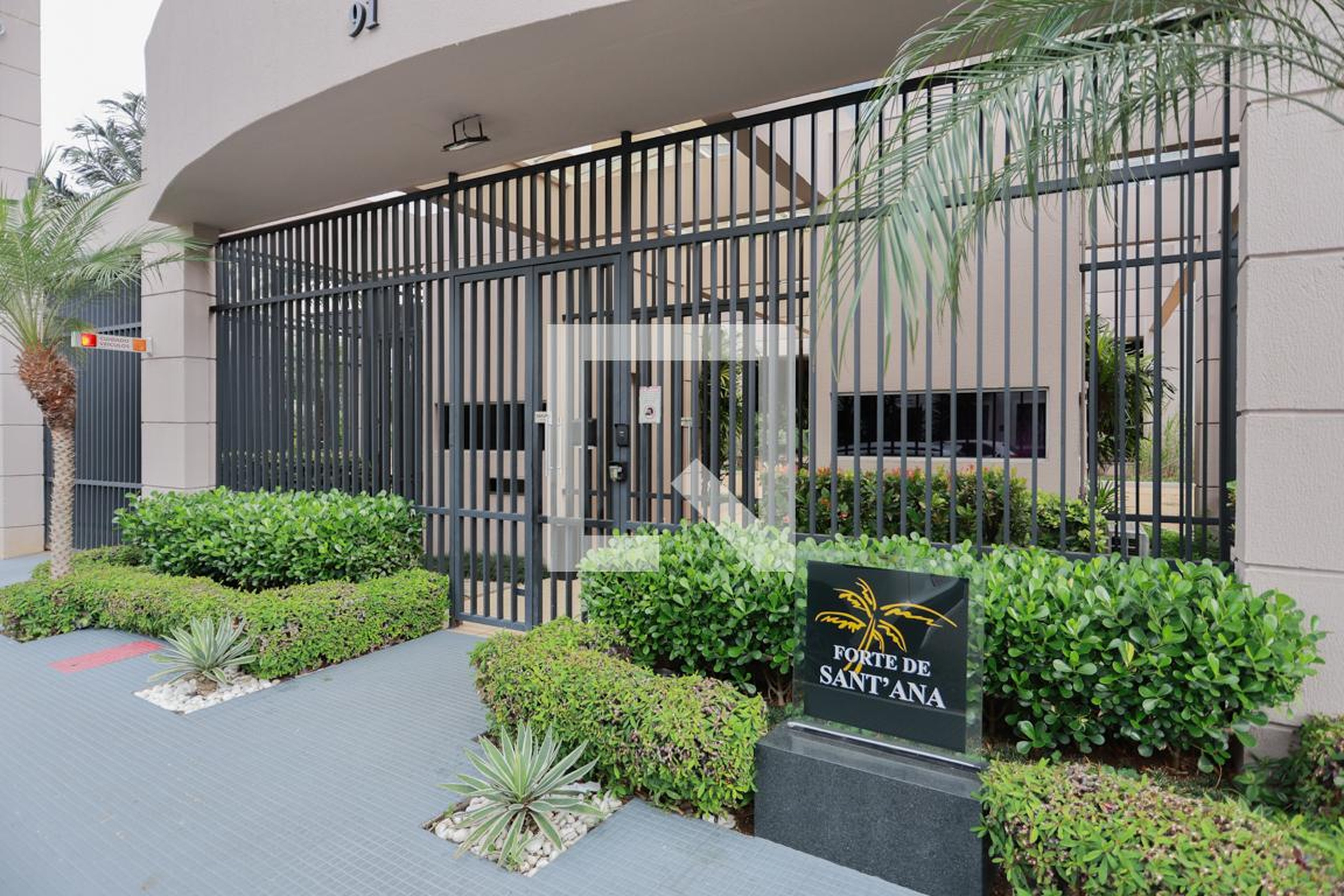 Fachada do condomínio Edifício Forte de Santana