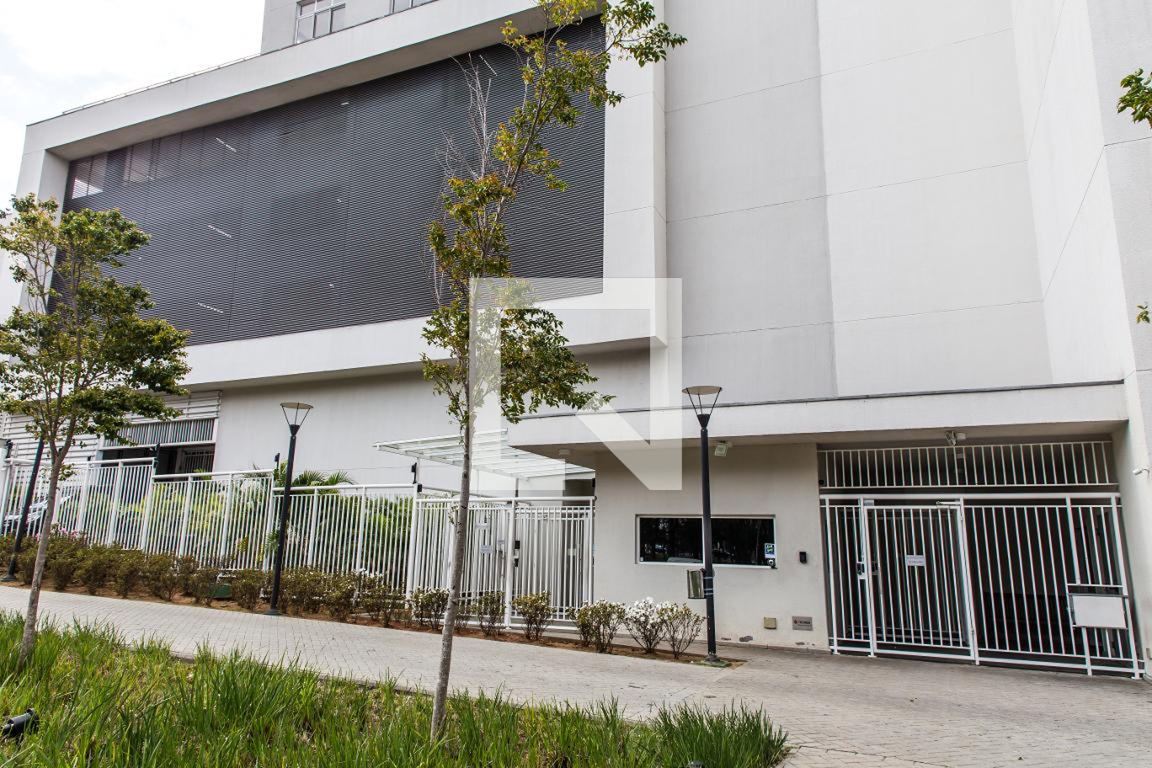 Fachada Condomínio em Rua Gastão Madeira, 509