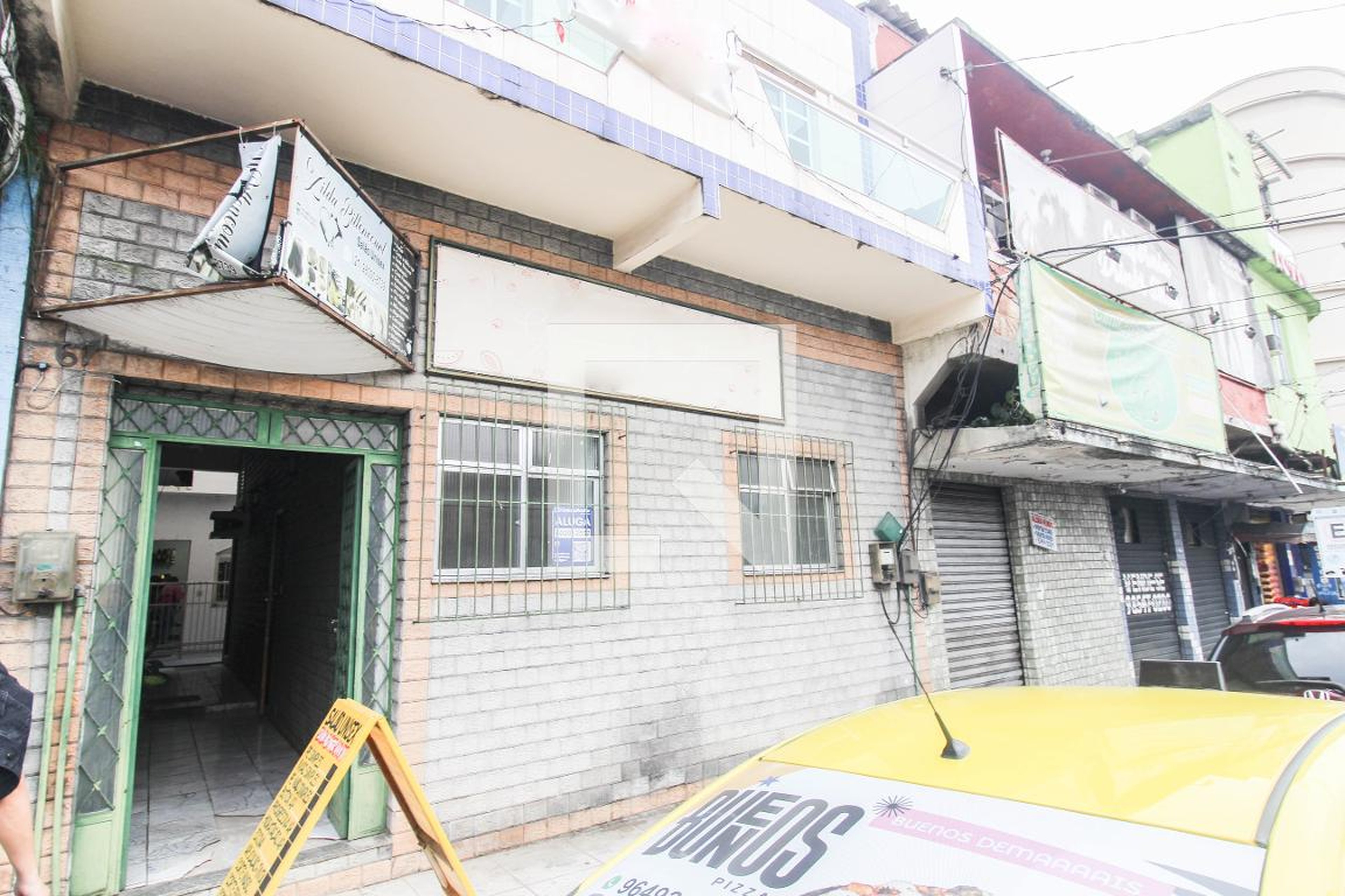 Fachada Condomínio em Rua Antônio Cardoso Leal, 67