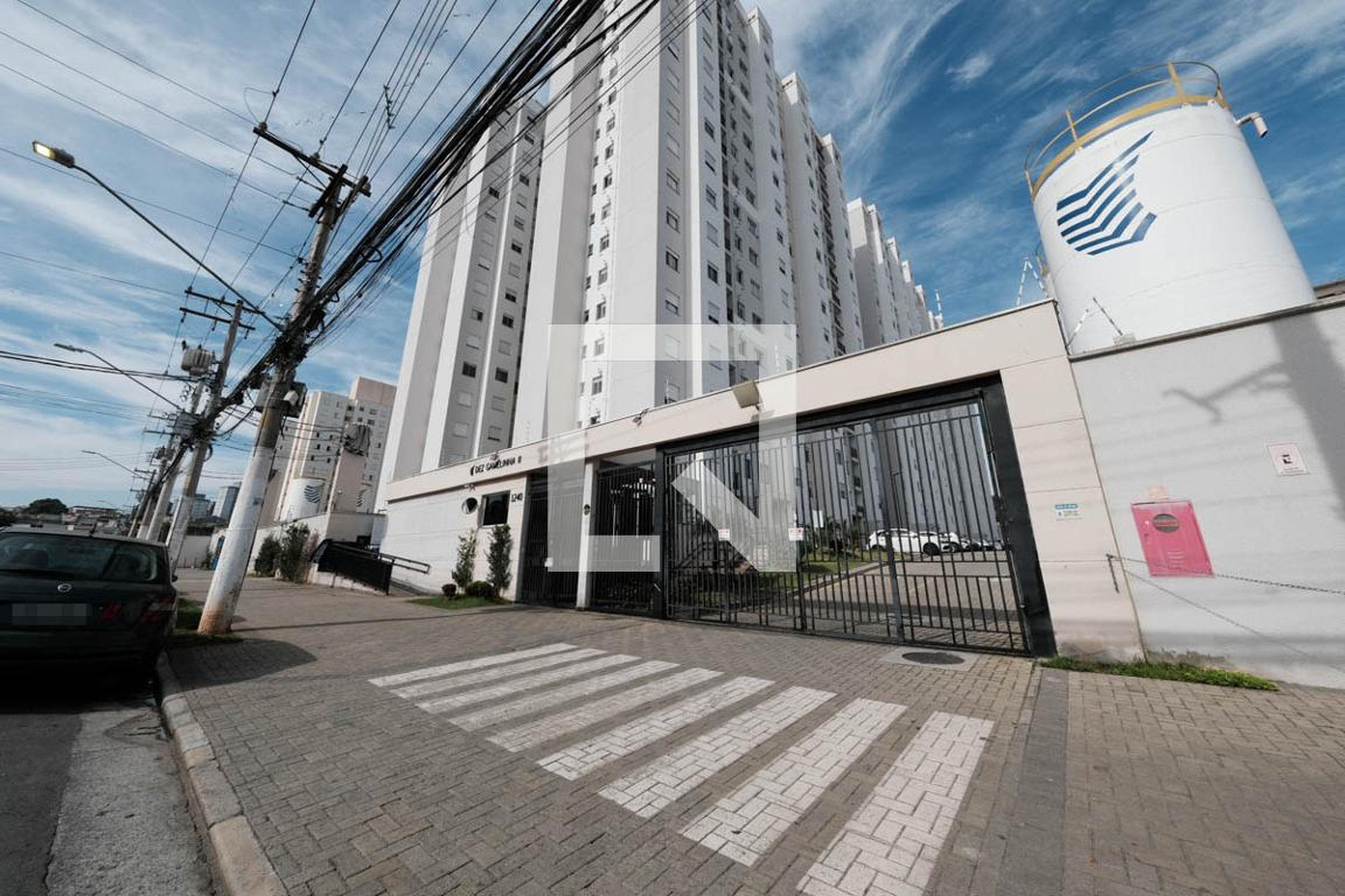 Fachada Condomínio em Avenida Osvaldo Valle Cordeiro, 20