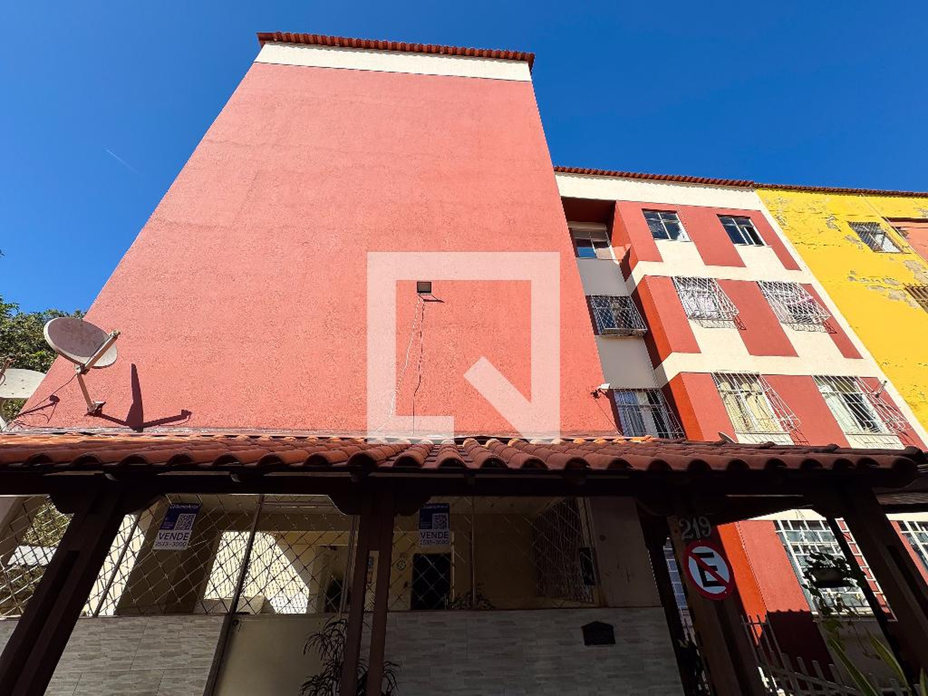 Fachada Condomínio em Rua Zarife de Oliveira Dias, 219