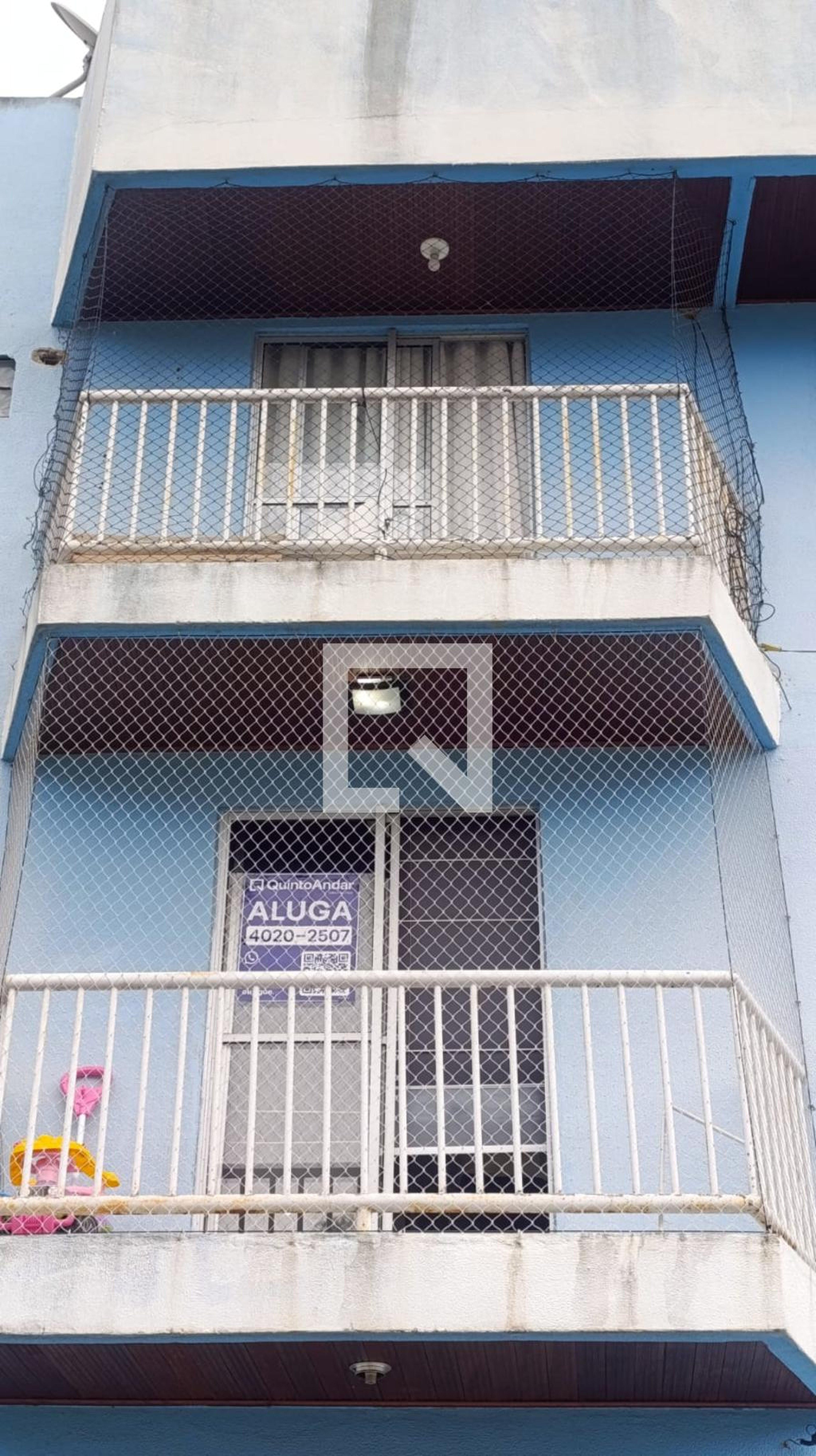 Fachada Condomínio em Rua Marisa Resende Bastos, 120