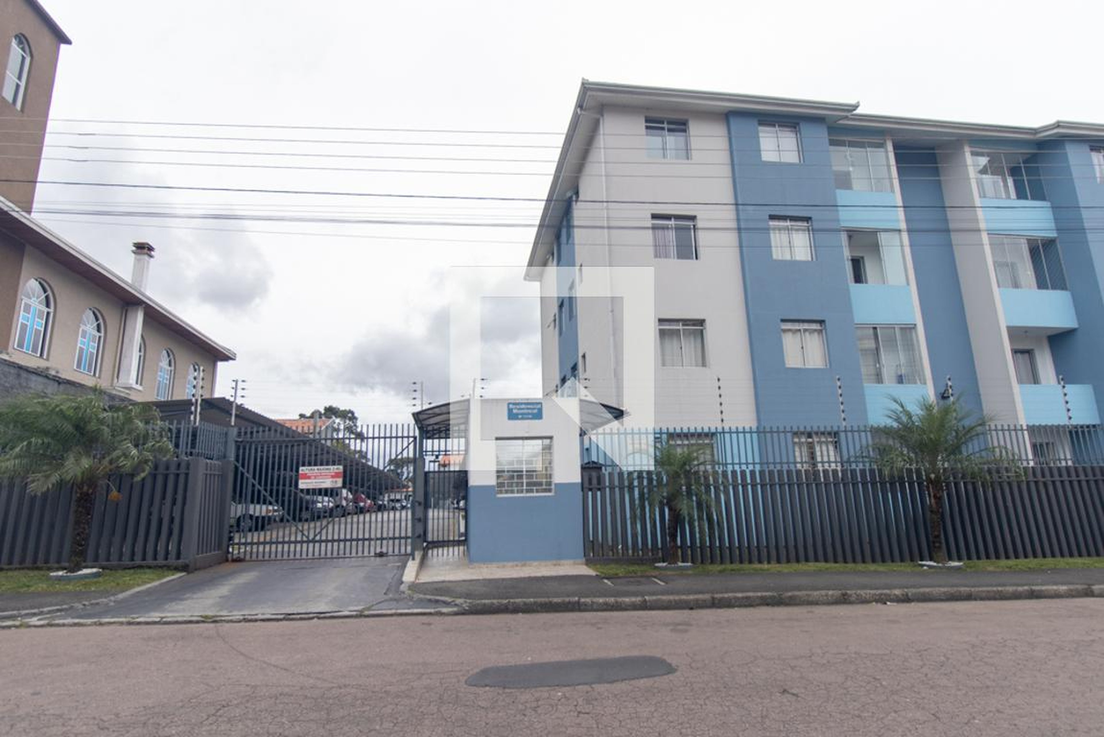 Fachada do Condomínio Residencial Montreal