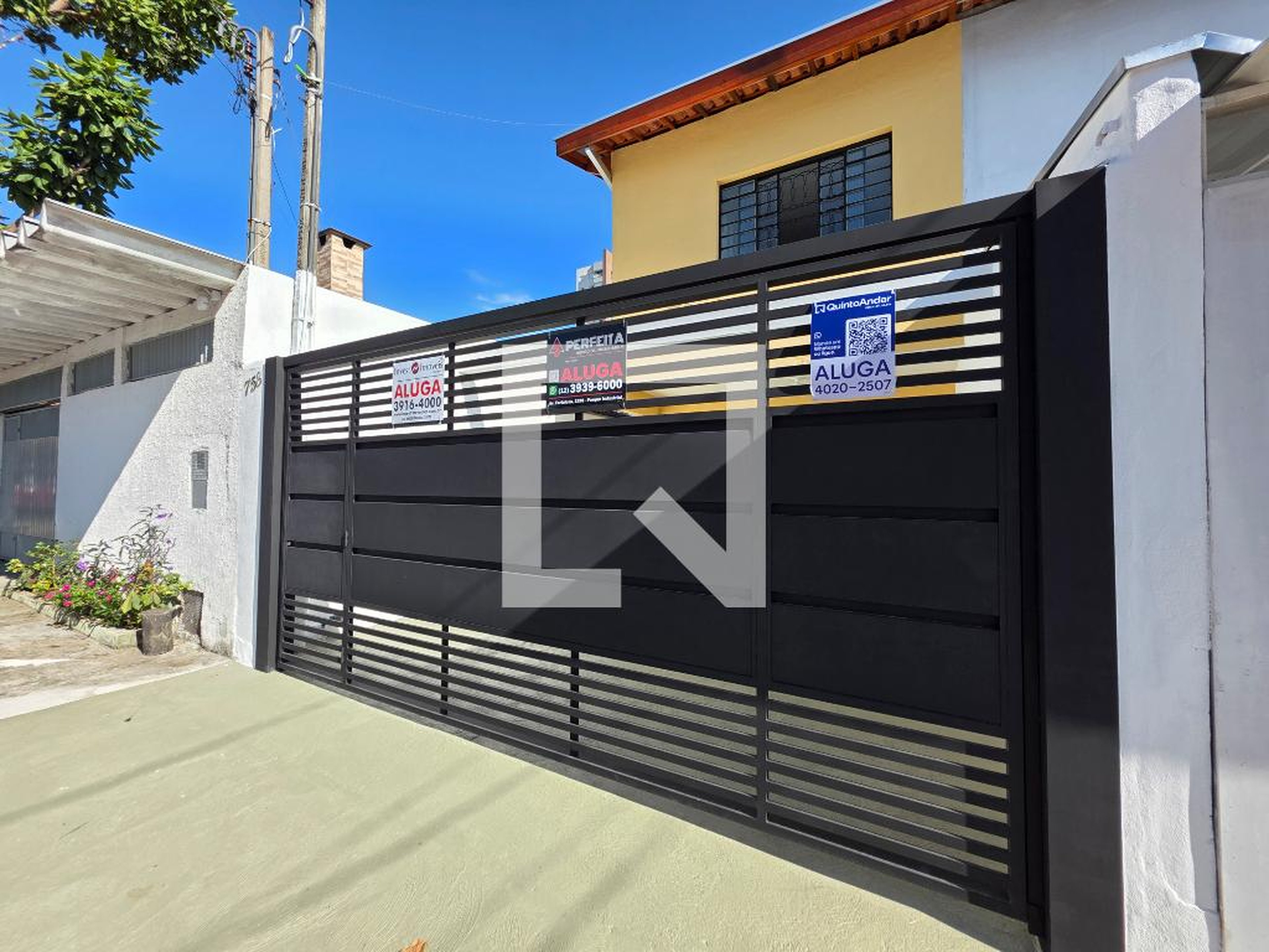 Fachada Condomínio em Rua Crato, 758