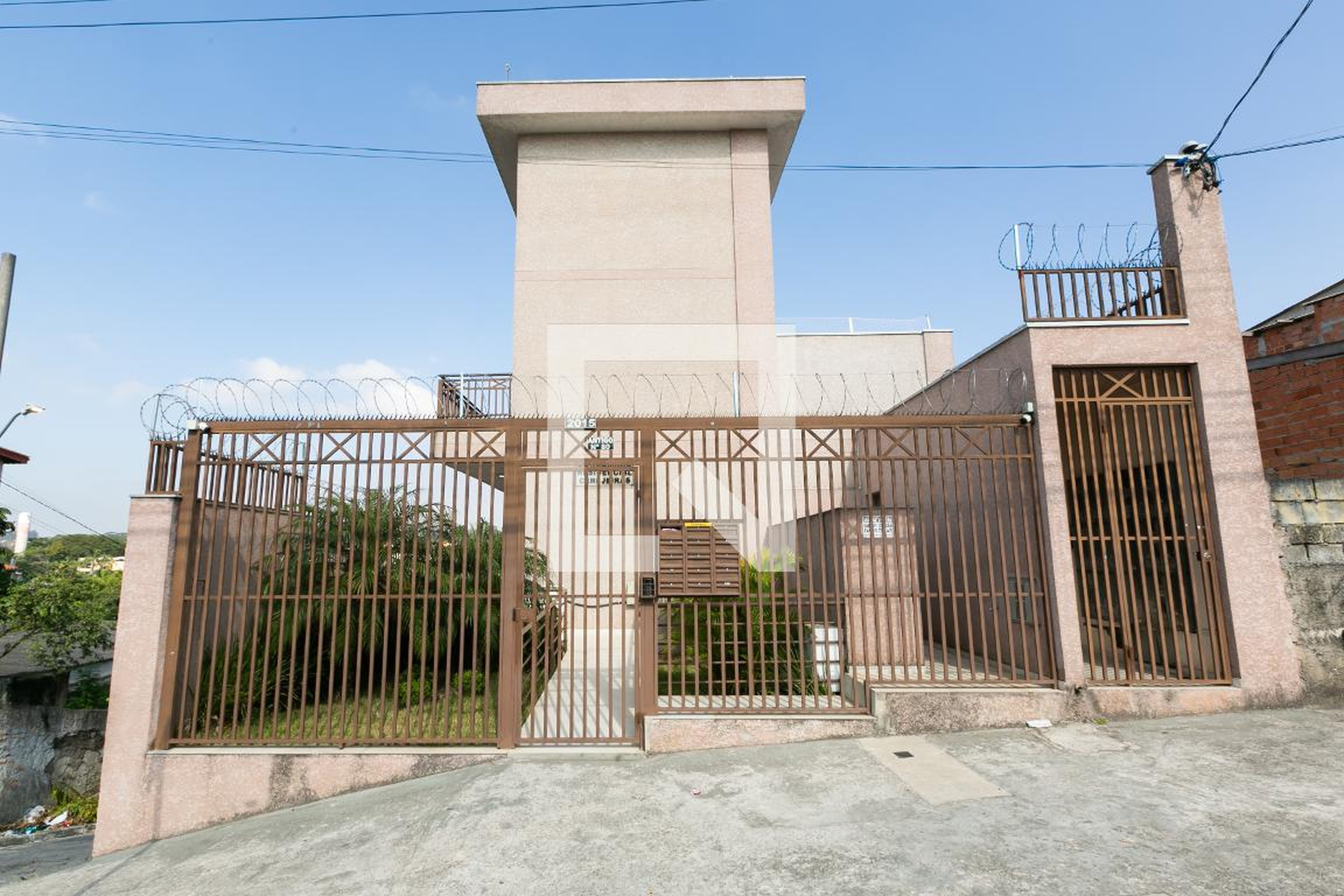 Fachada Condomínio em Avenida Doutor Francisco Munhoz Filho, 80