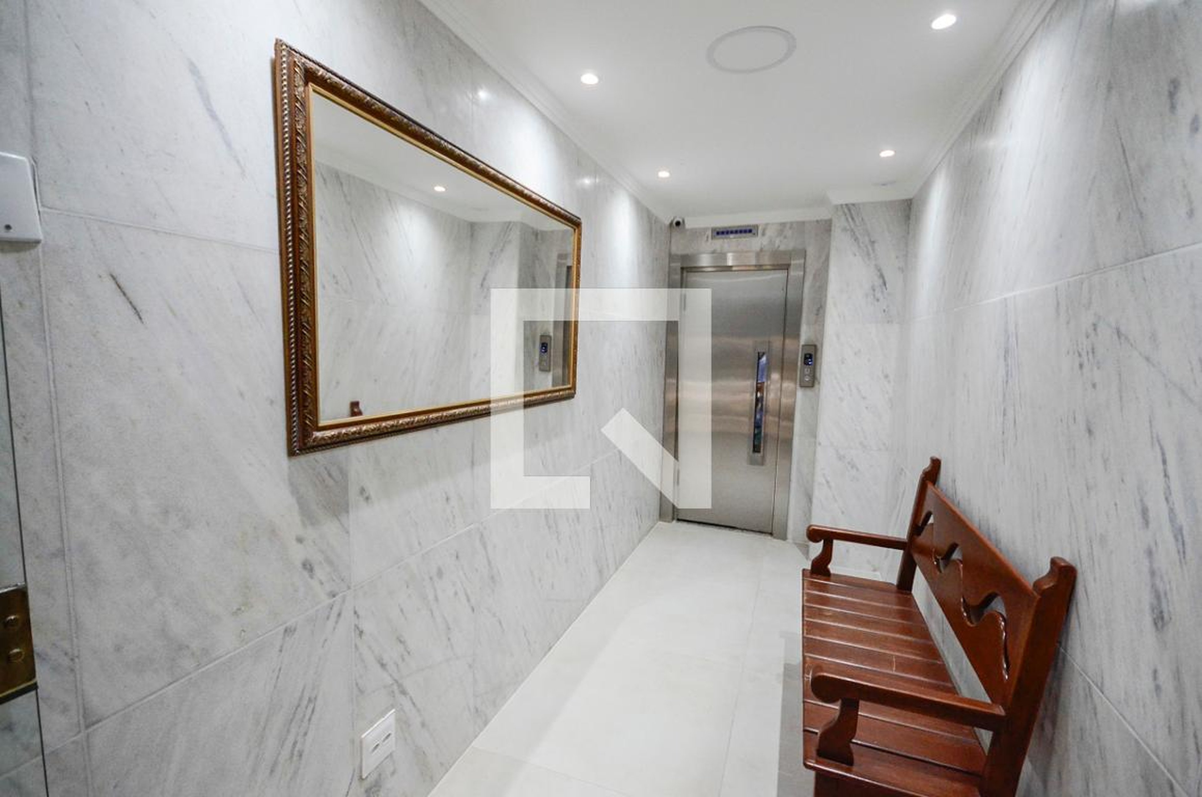 Hall - Edifício Adônis