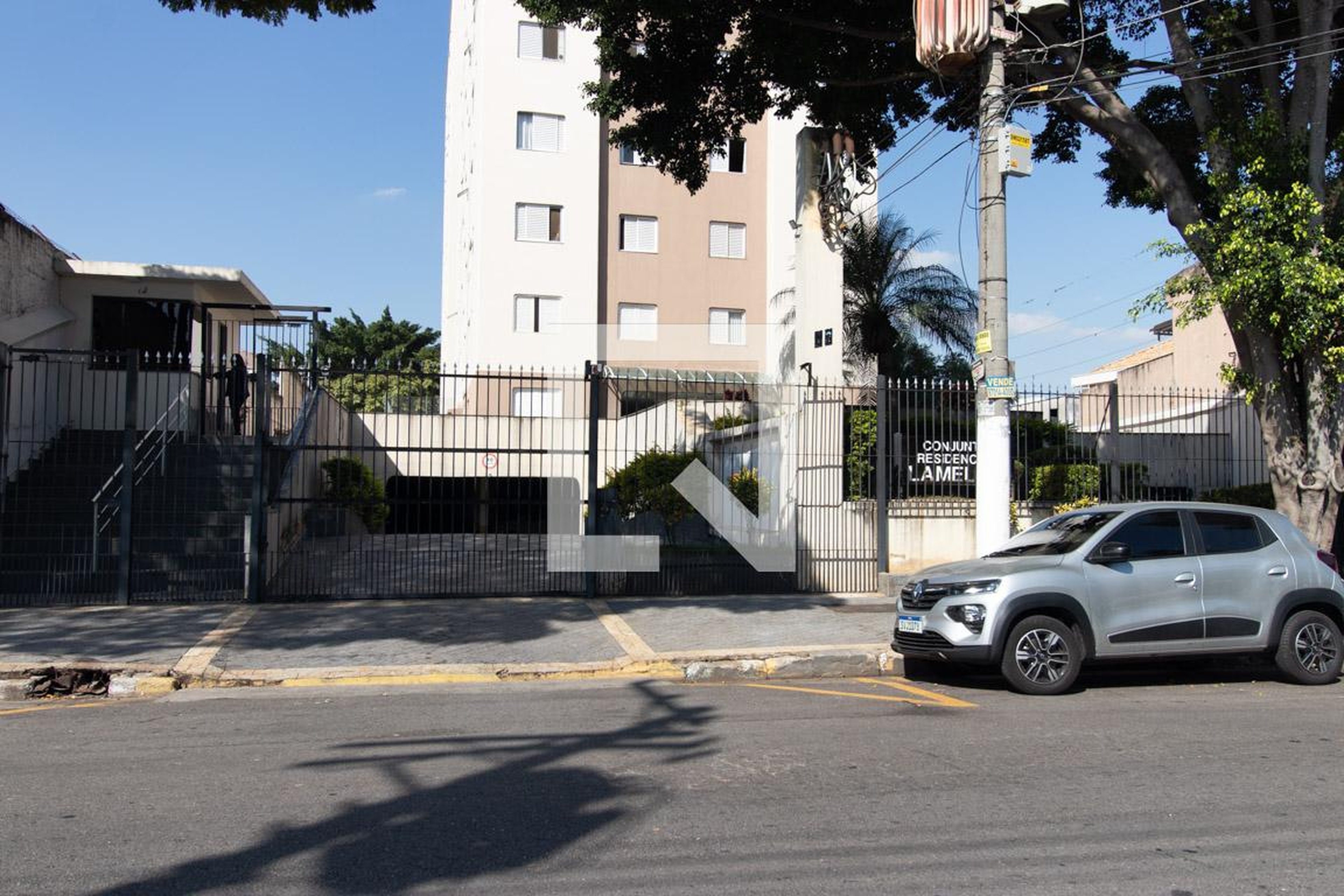 Fachada Condomínio lamelas