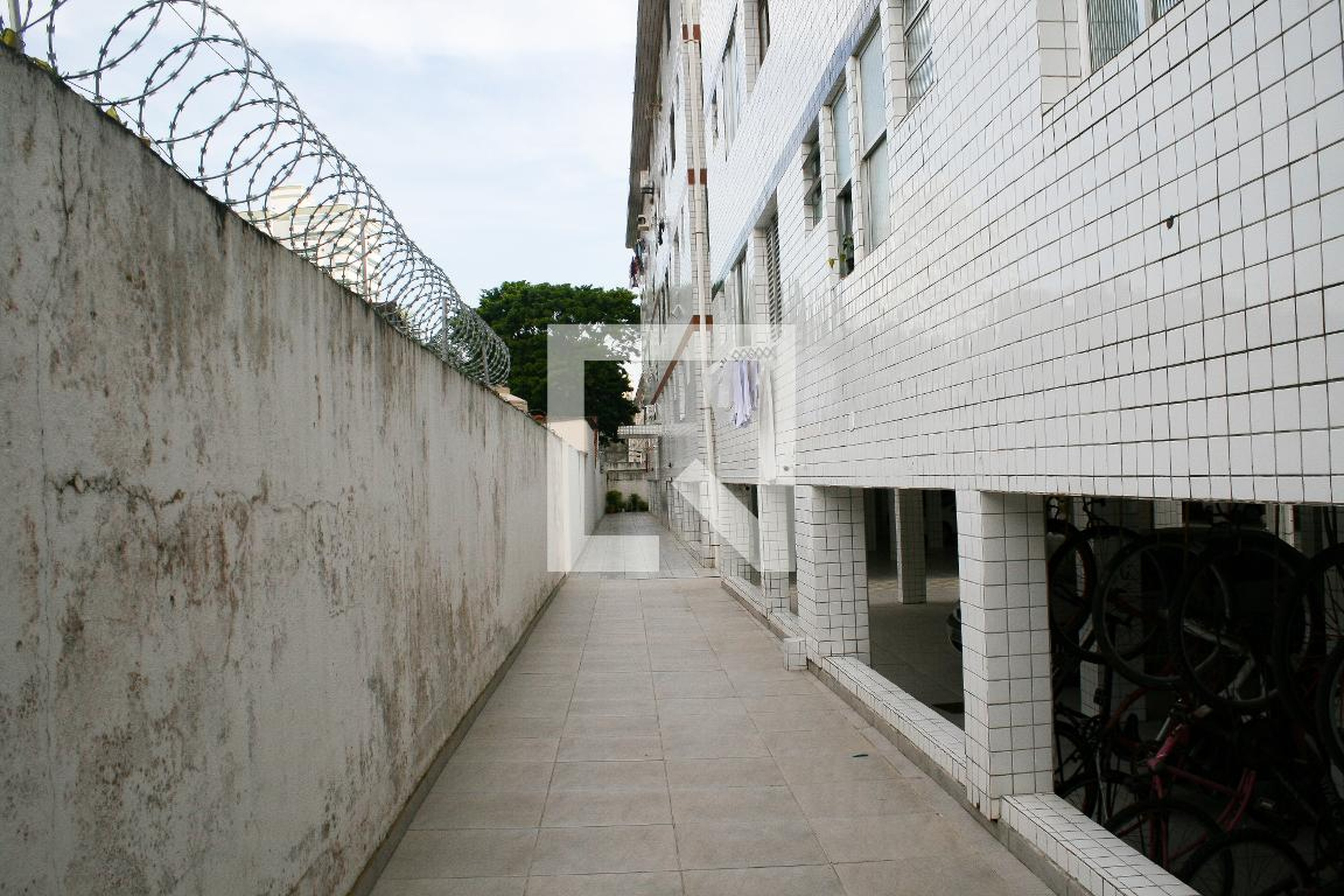 Fachada Condomínio em Rua Brigadeiro Tobias, 257