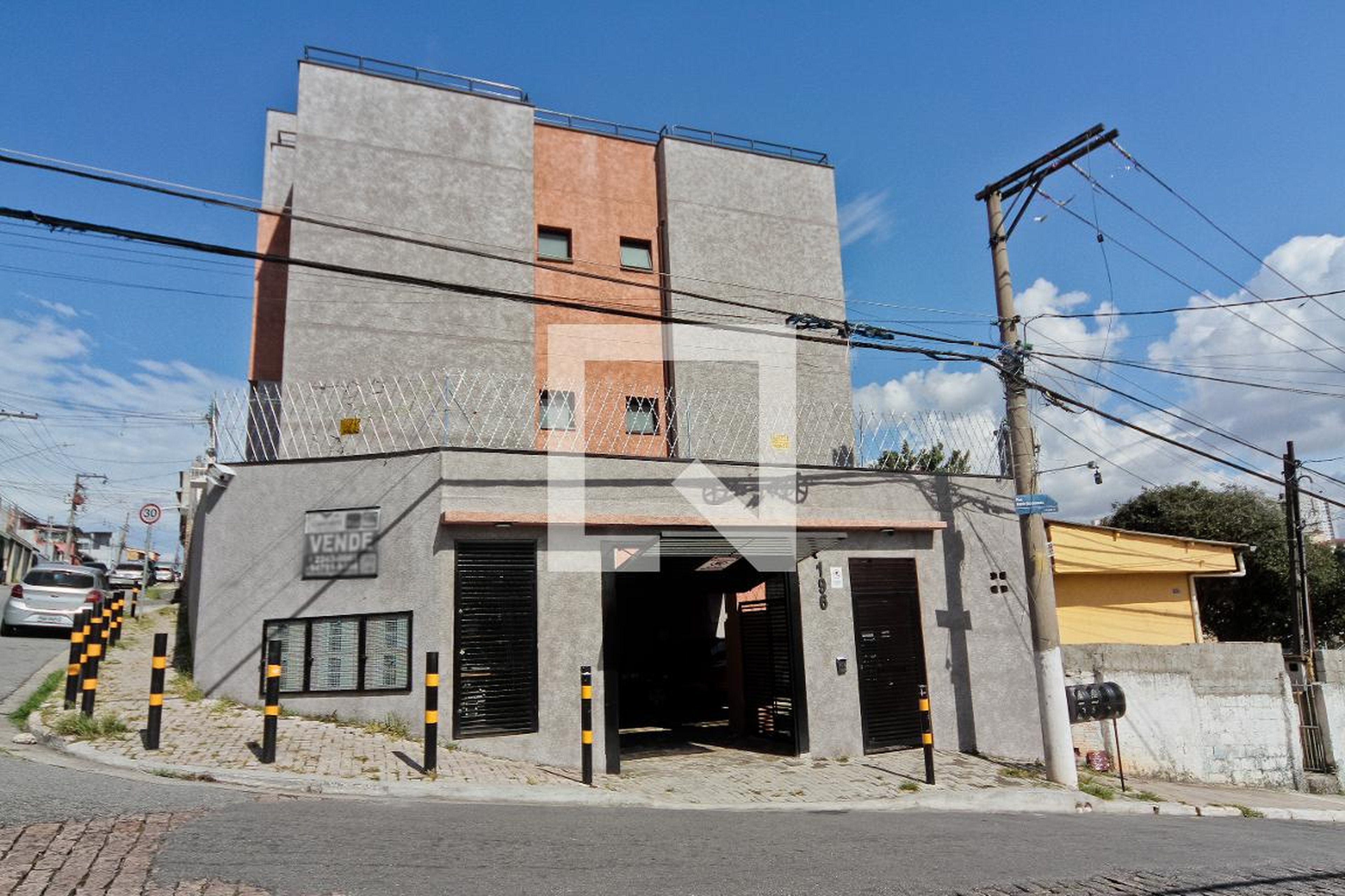 Fachada Condomínio em Rua Mário Maldonado, 196