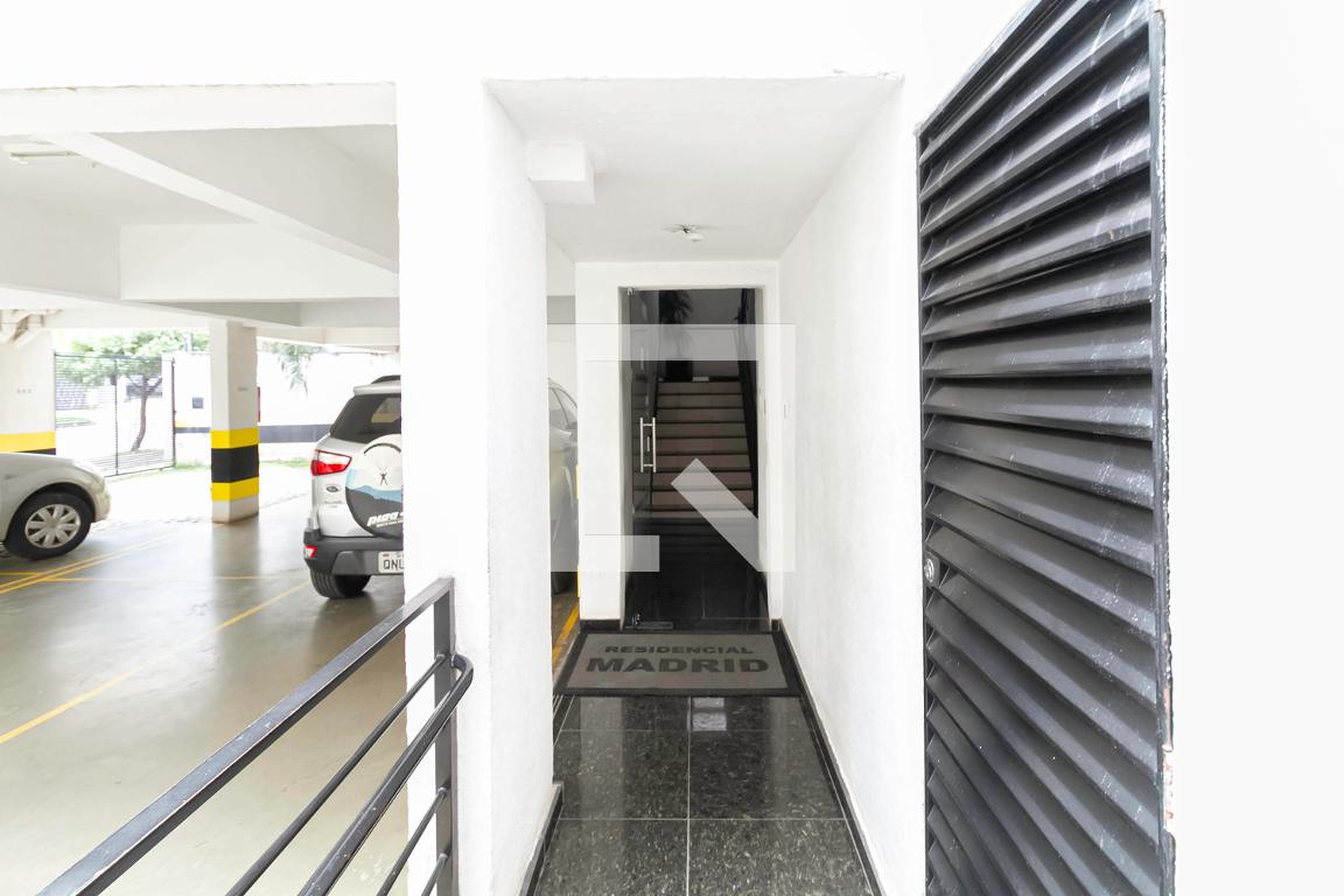 Entrada - Residencial Madrid