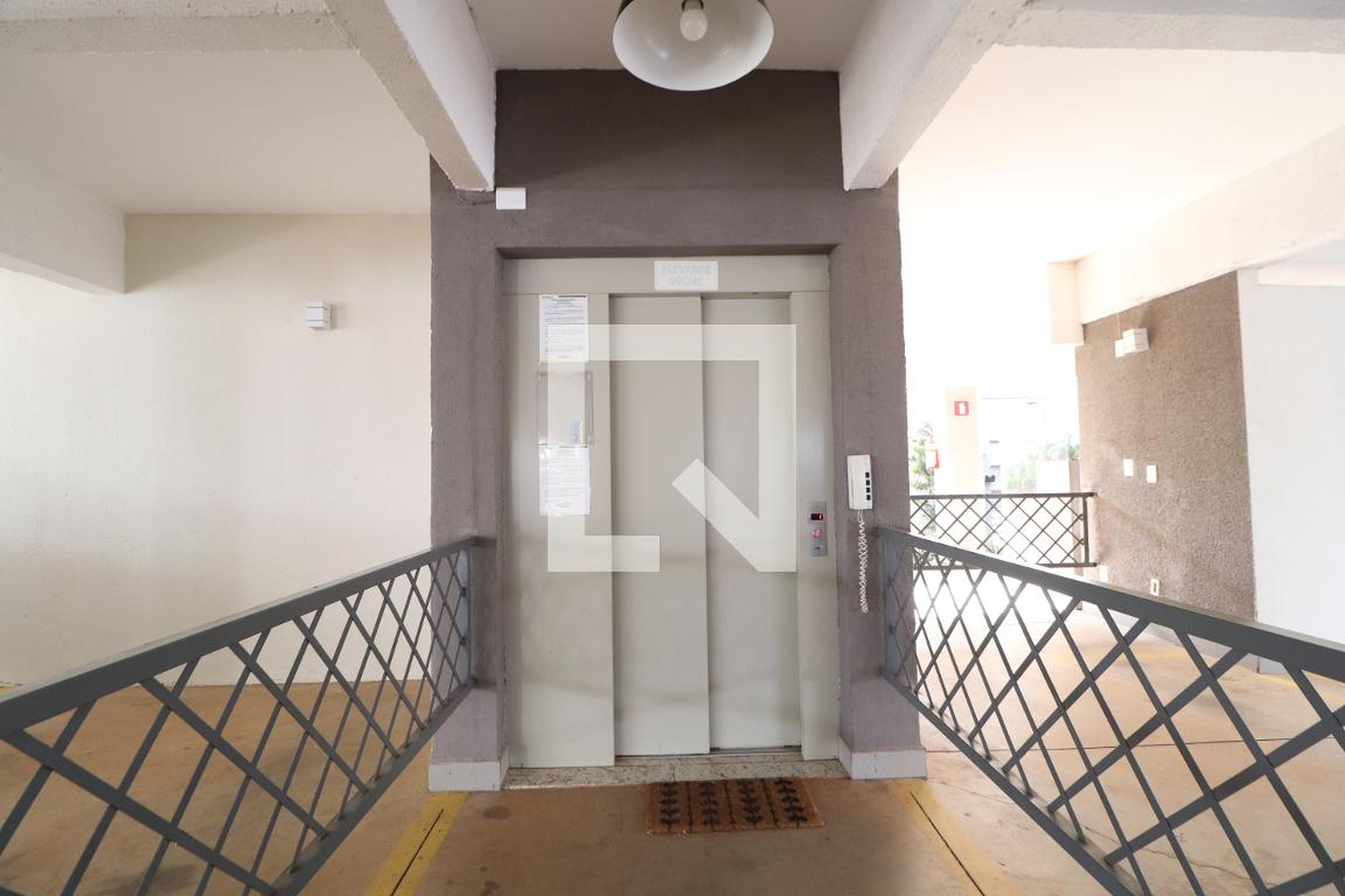 Elevador - Le Jardin Residence