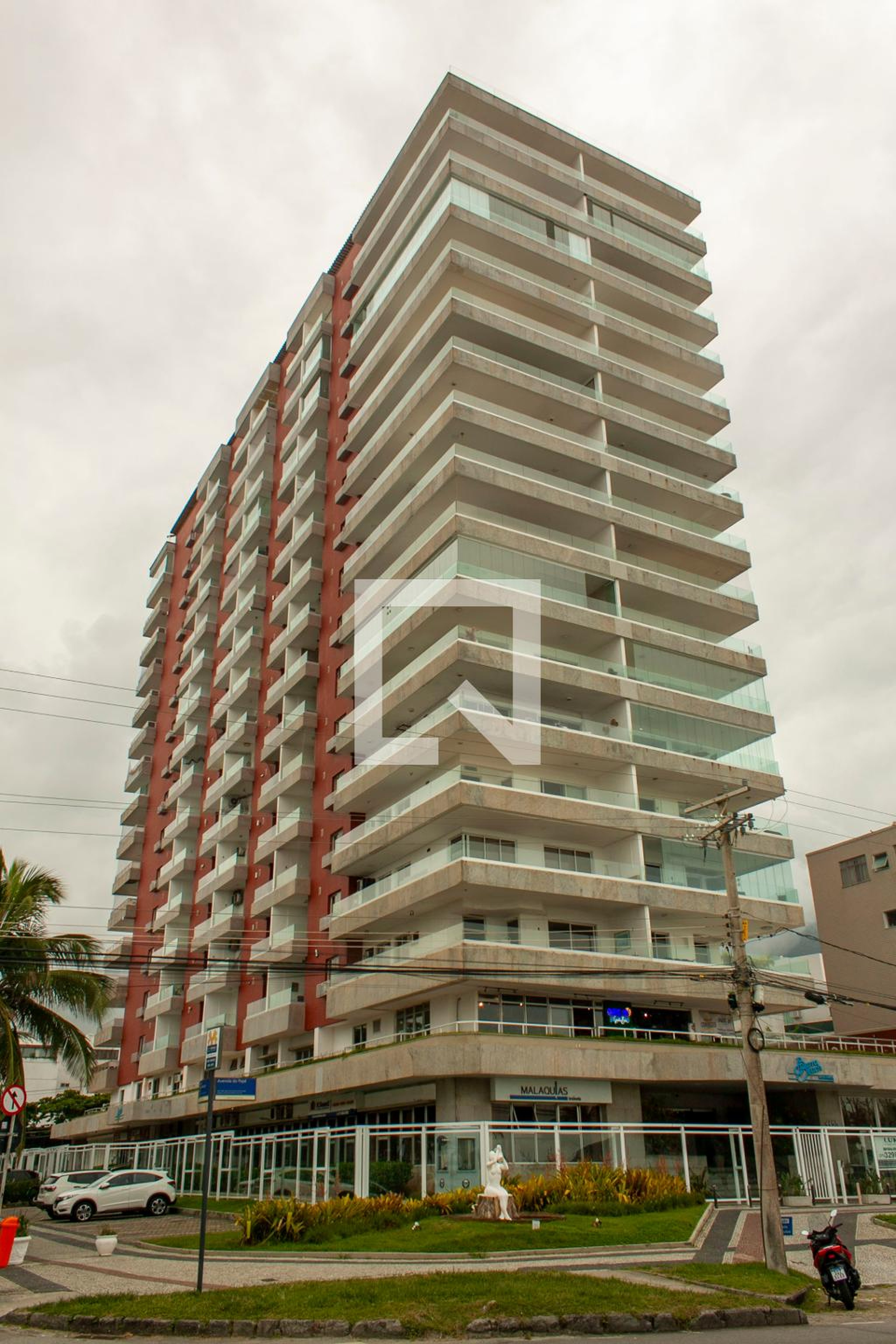 Fachada Condomínio Barra Beach