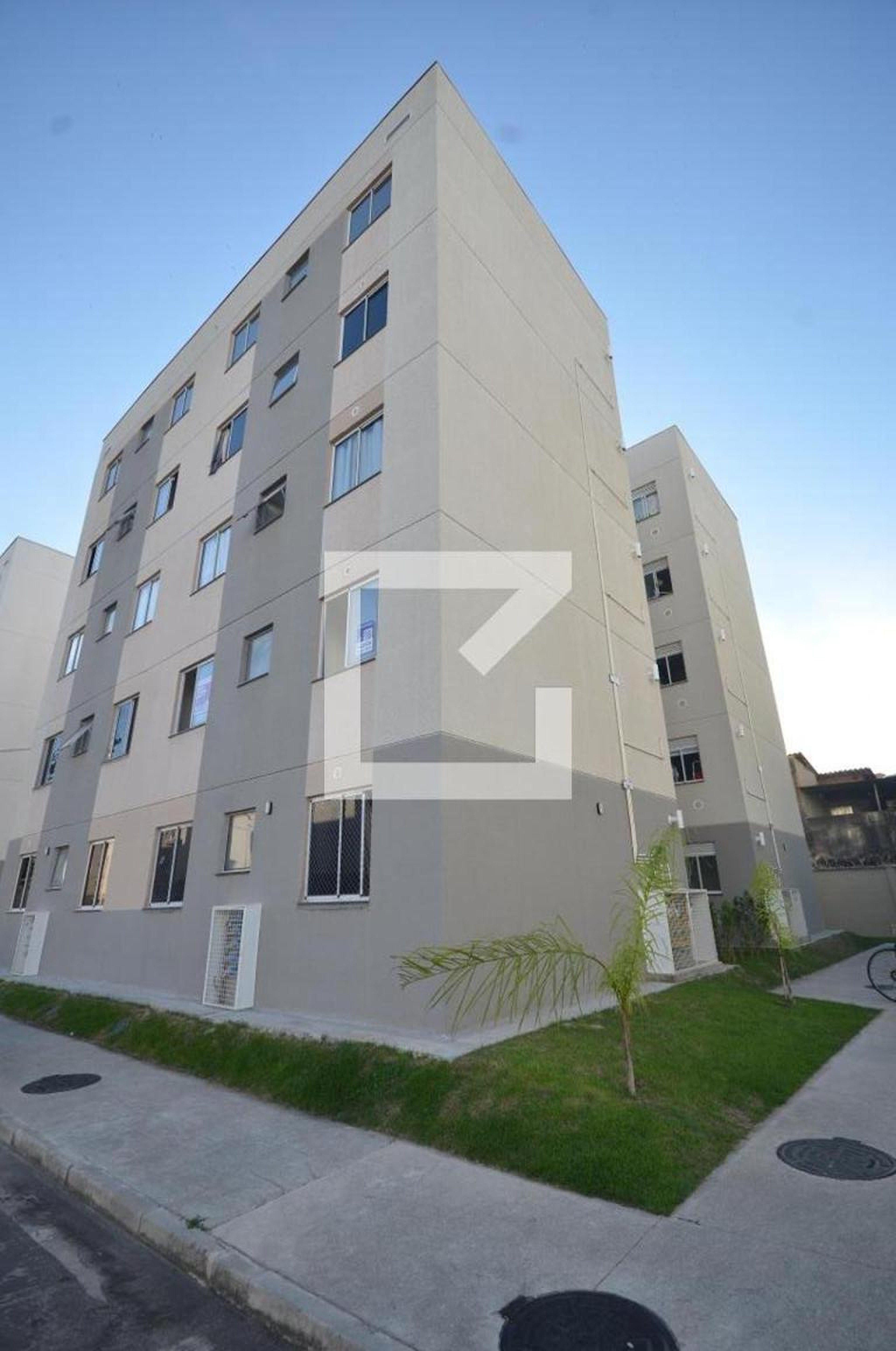 Fachada Condomínio em Estrada do Campinho, 1000