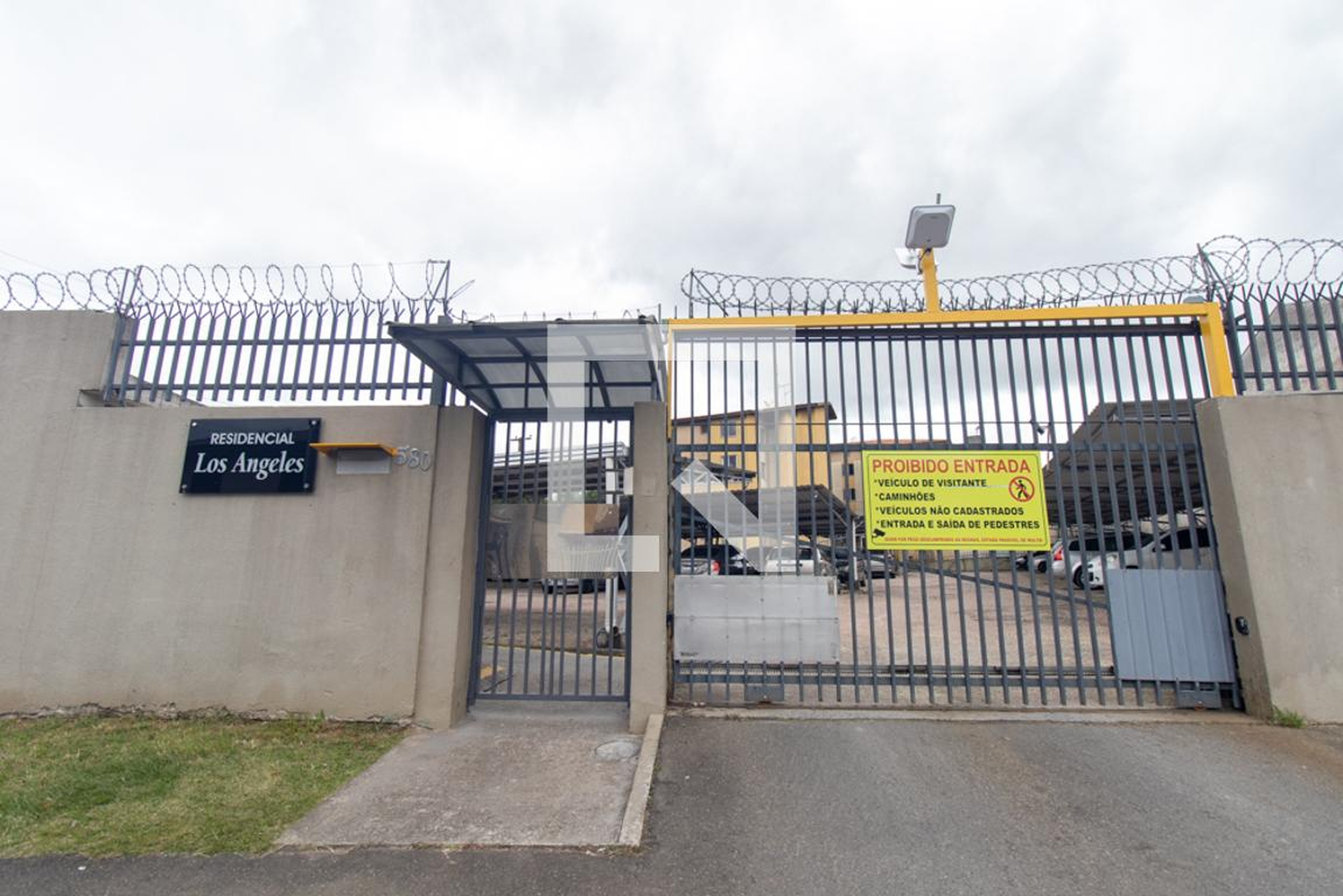 Fachada do Condomínio Residencial Los Angeles