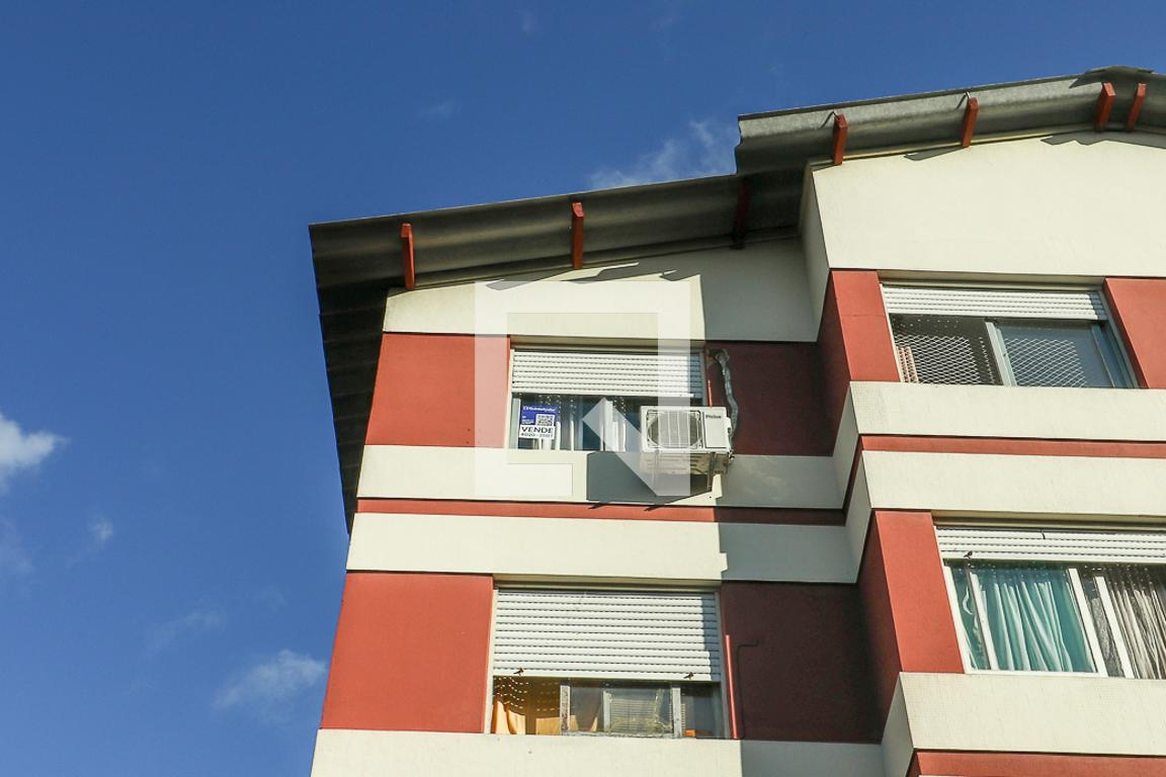 Fachada Condomínio em Rua Carlos Estevão, 710